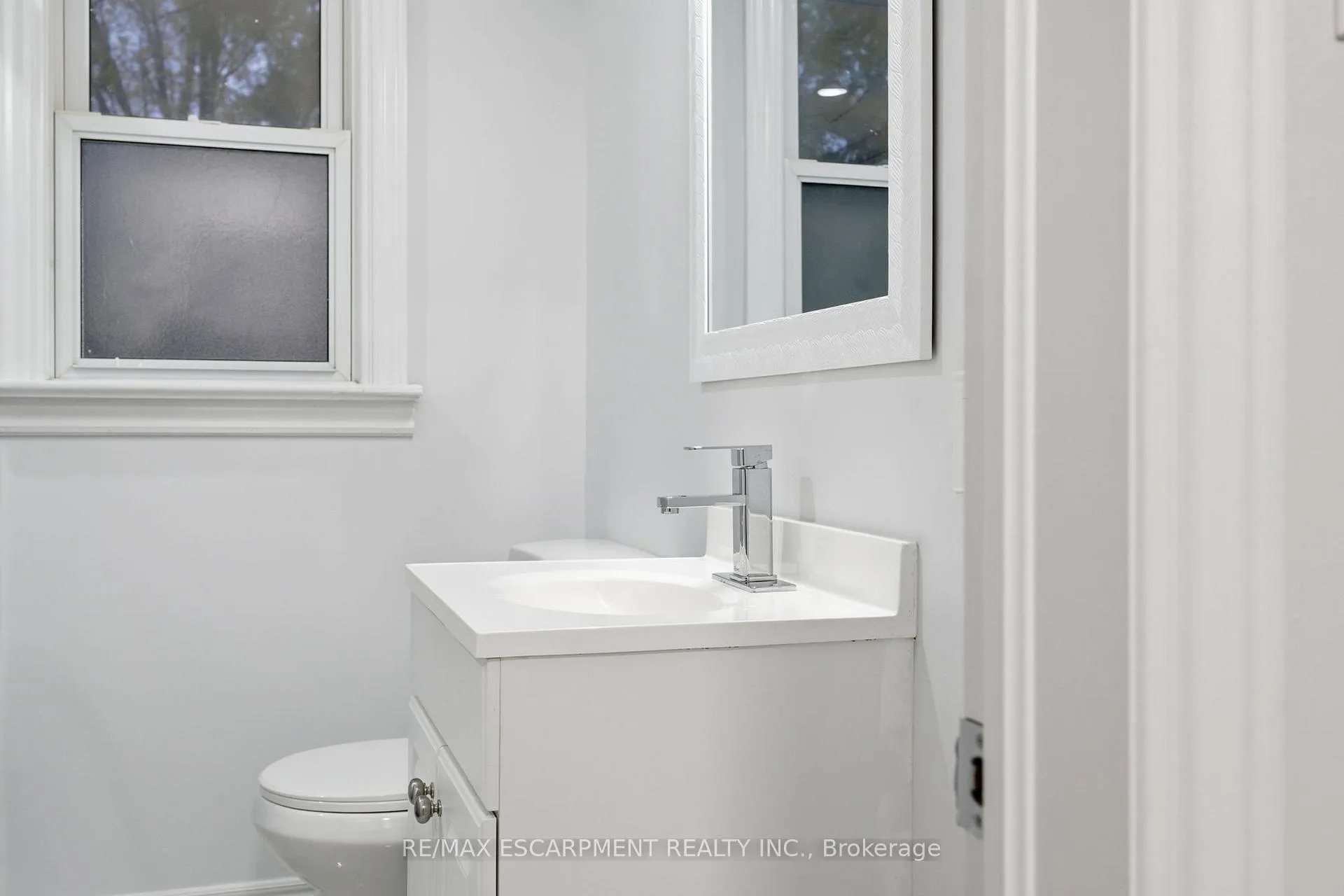 Photo 116 of 3 Algonquin Avenue, Hamilton, Rural Flamborough — HOMEH
