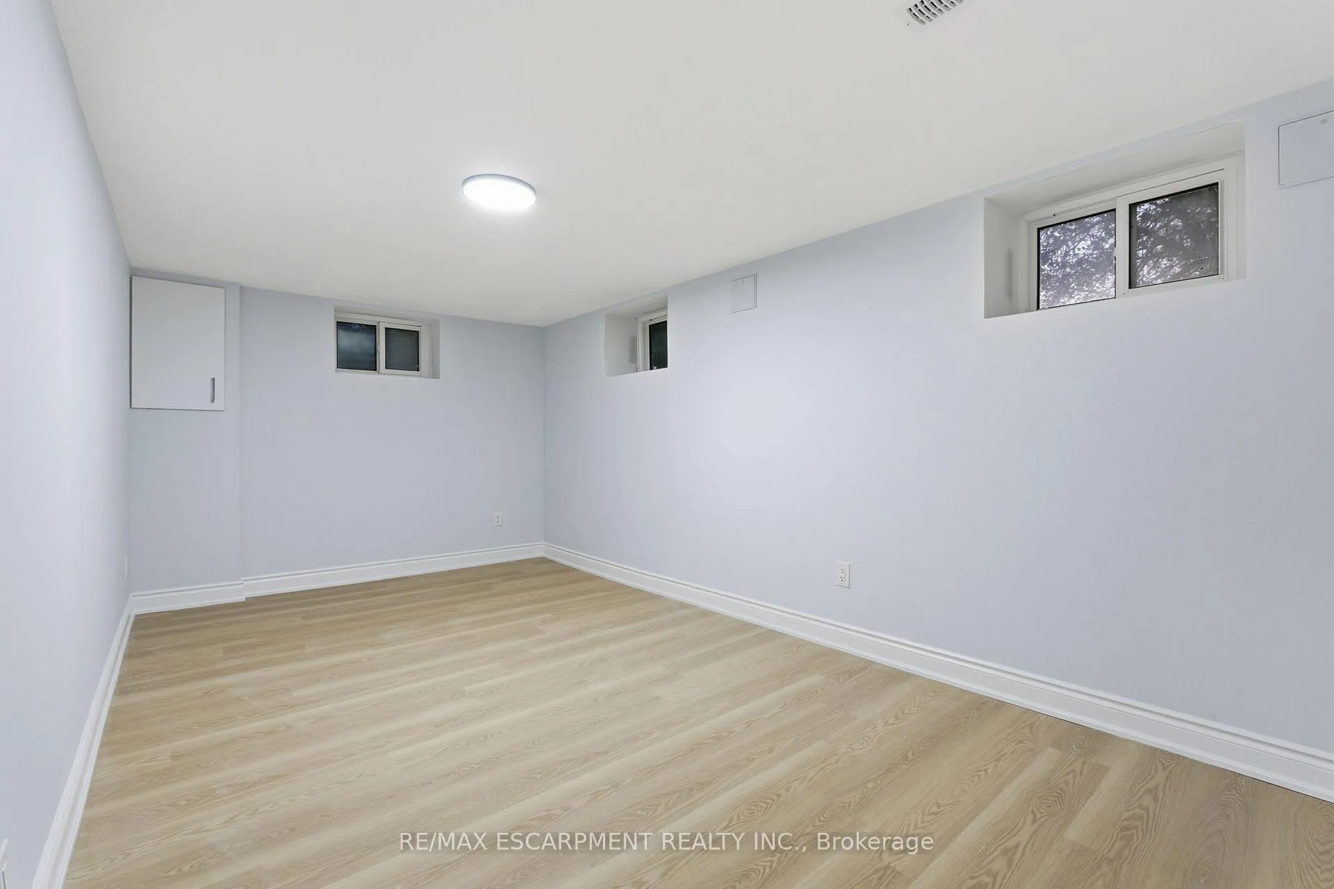 Photo 137 of 3 Algonquin Avenue, Hamilton, Rural Flamborough — HOMEH
