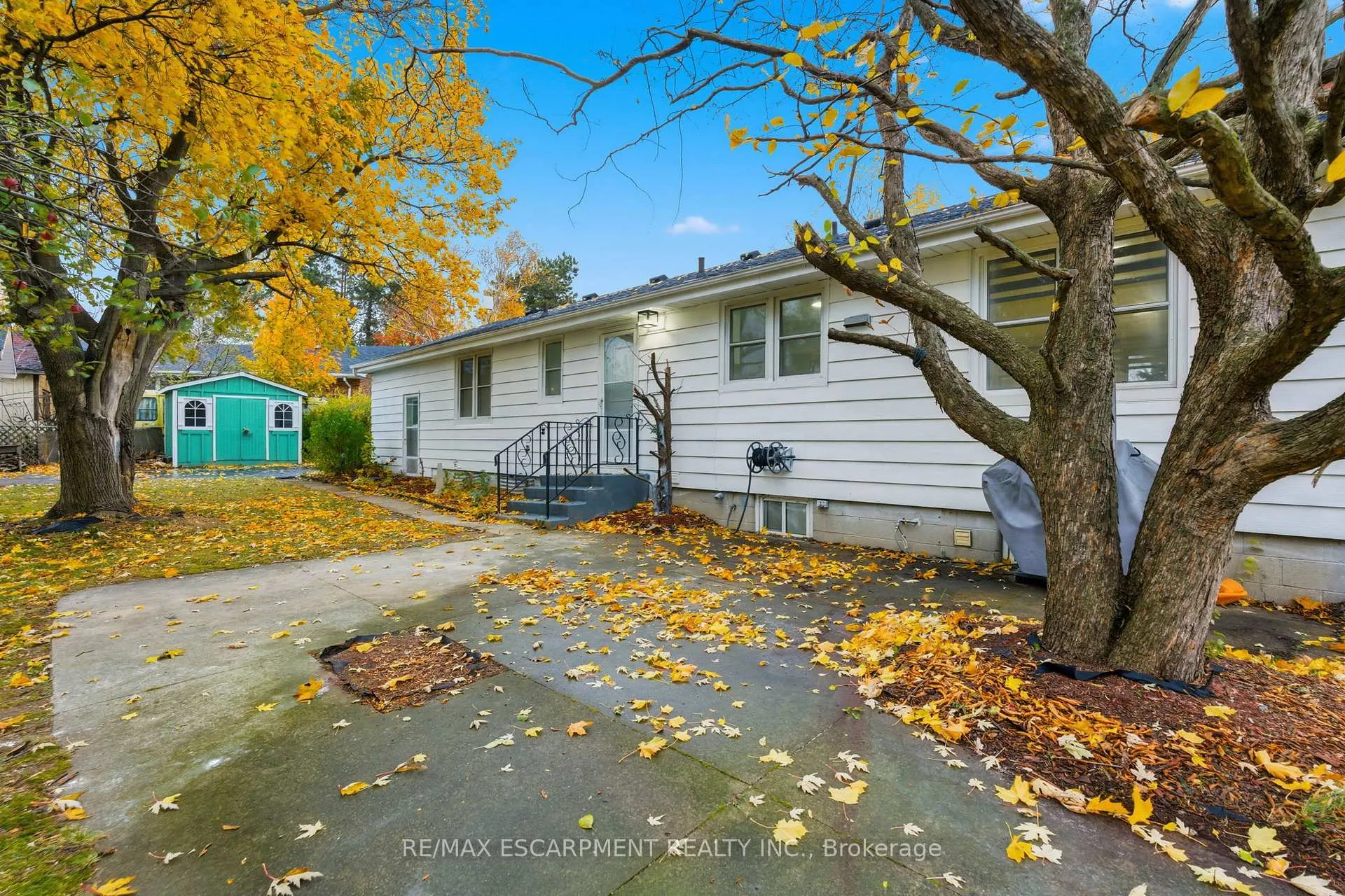 Photo 165 of 3 Algonquin Avenue, Hamilton, Rural Flamborough — HOMEH