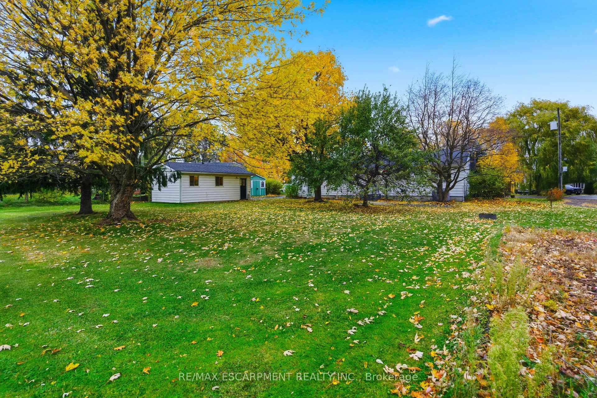 Photo 178 of 3 Algonquin Avenue, Hamilton, Rural Flamborough — HOMEH