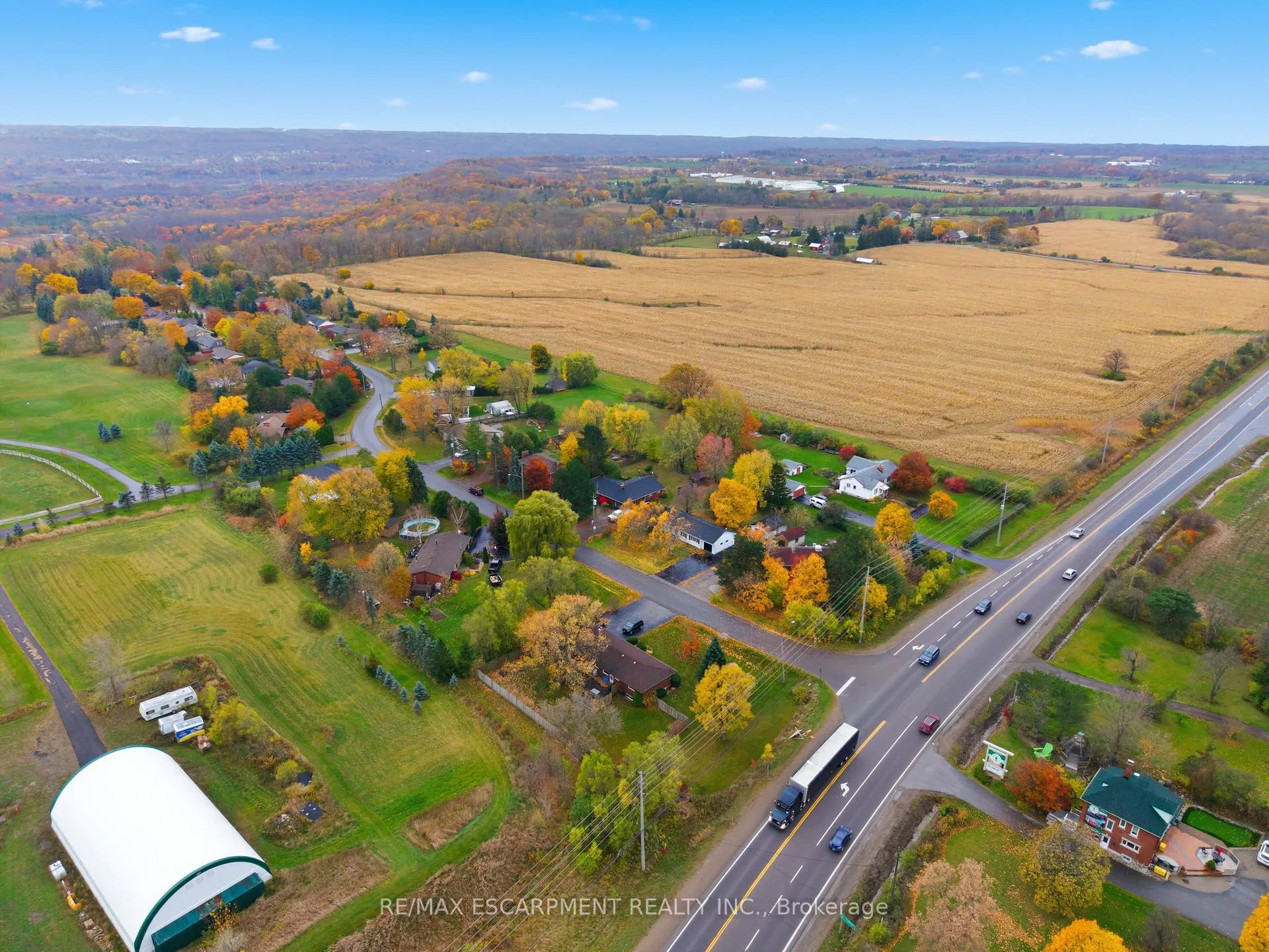 Photo 204 of 3 Algonquin Avenue, Hamilton, Rural Flamborough — HOMEH