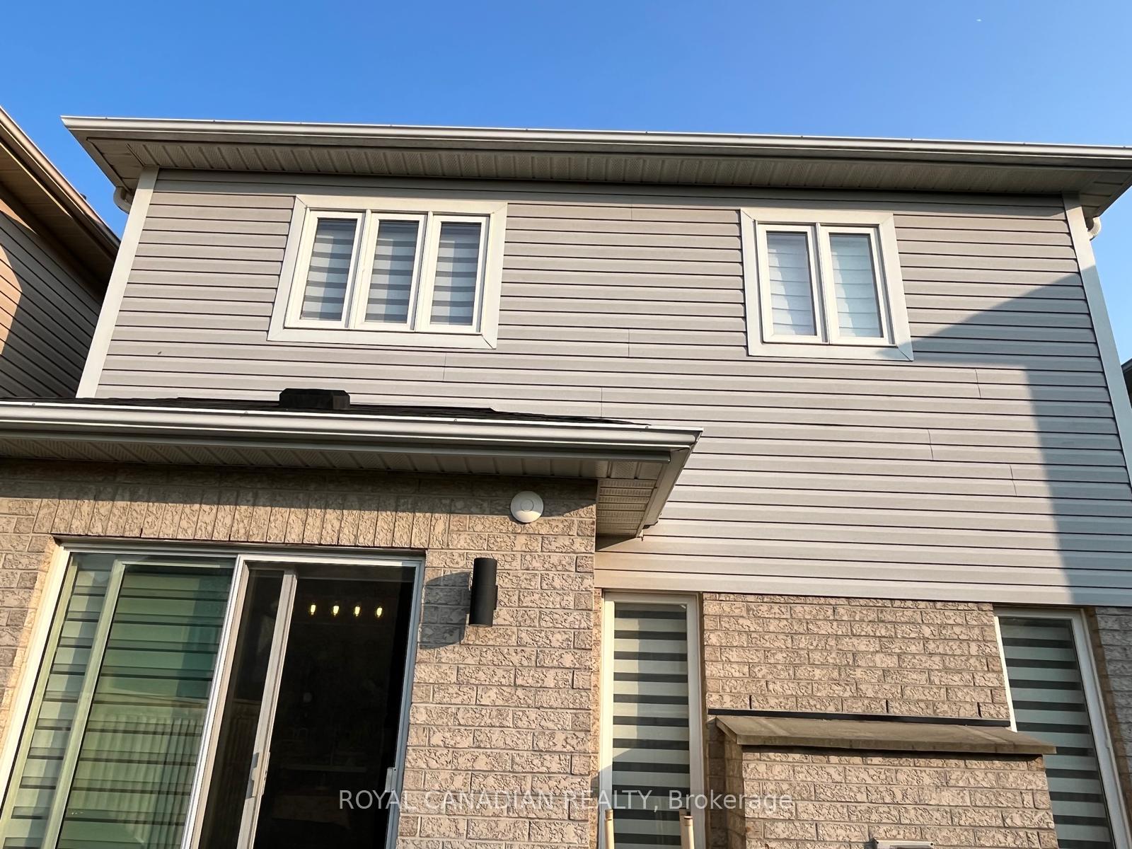 Photo 11 of 181 Bathgate Crescent E, Clarington, Courtice — HOMEH