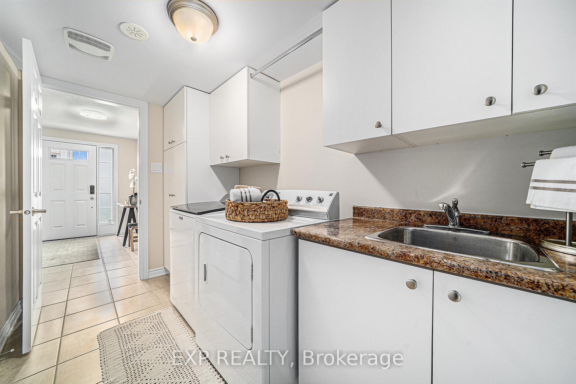 Photo 6 of 335 Sweet Grass Circle, Ottawa, Barrhaven - Half Moon Bay — HOMEH