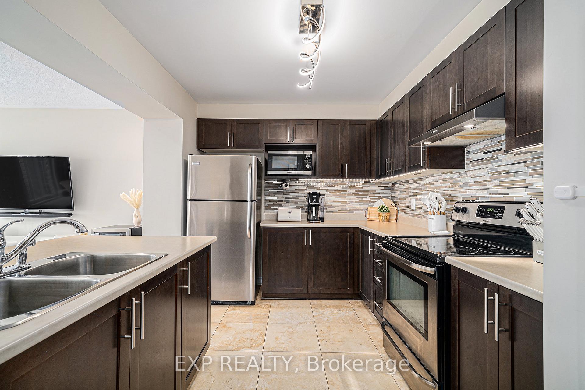 Photo 11 of 335 Sweet Grass Circle, Ottawa, Barrhaven - Half Moon Bay — HOMEH