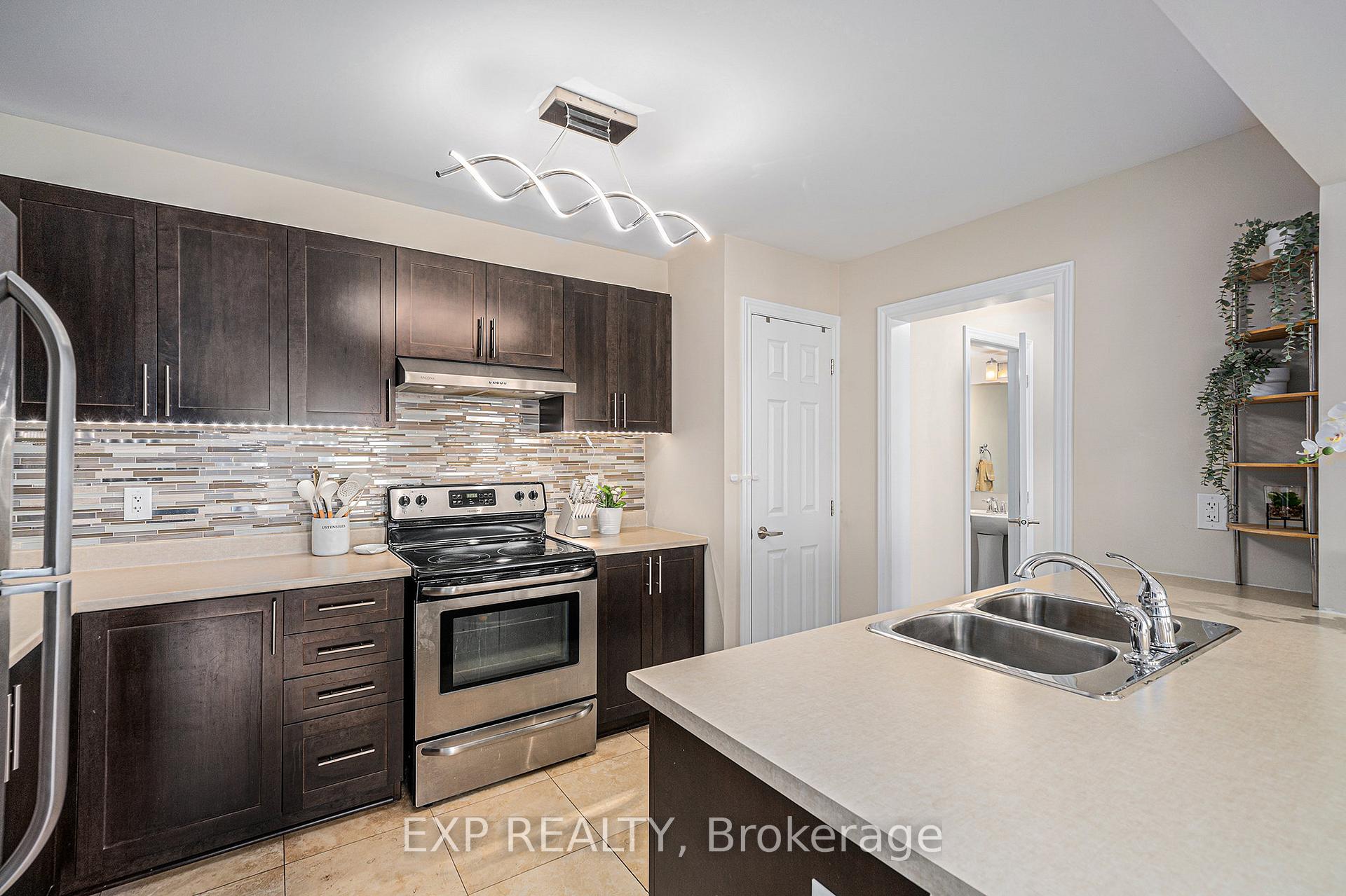 Photo 13 of 335 Sweet Grass Circle, Ottawa, Barrhaven - Half Moon Bay — HOMEH