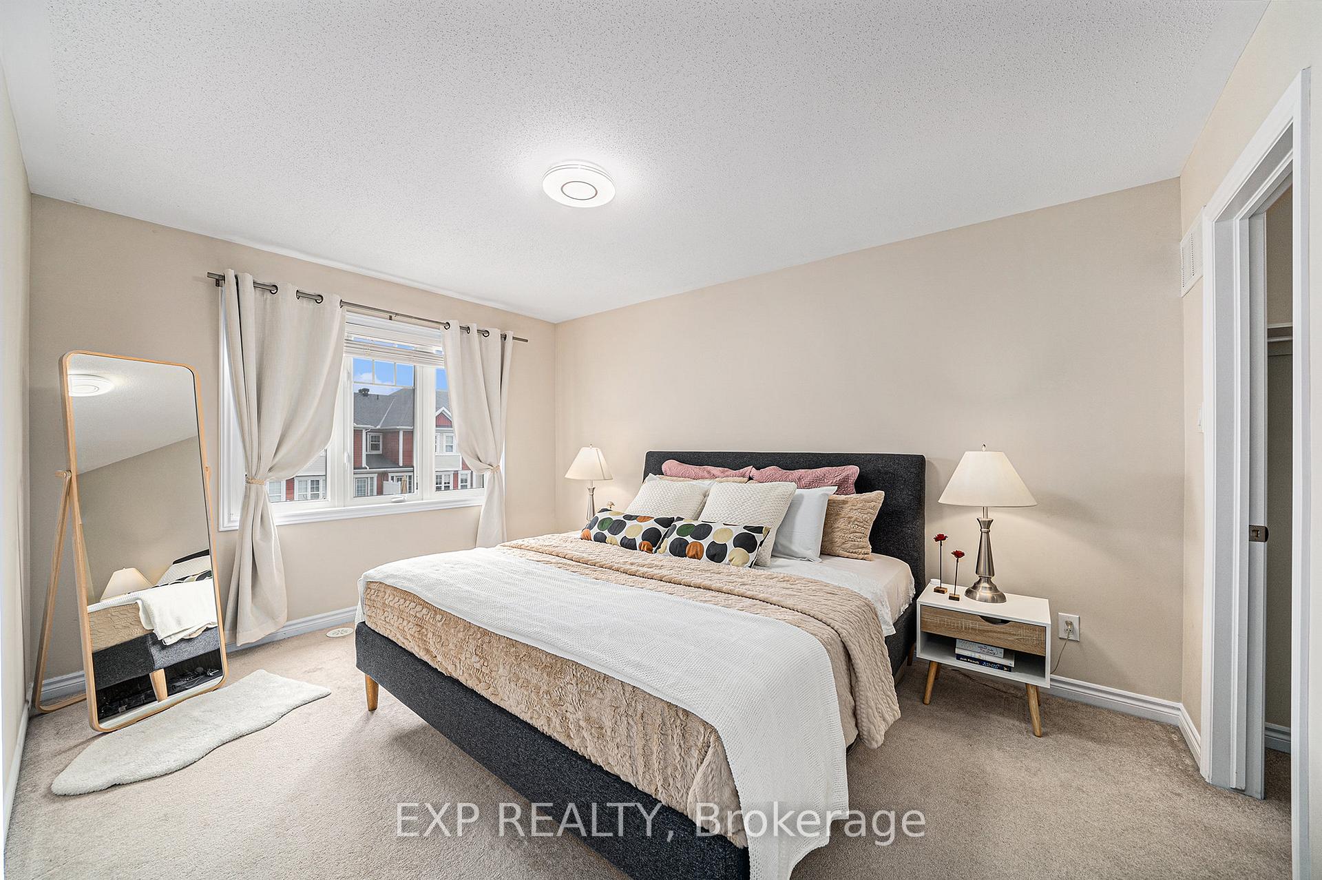 Photo 19 of 335 Sweet Grass Circle, Ottawa, Barrhaven - Half Moon Bay — HOMEH