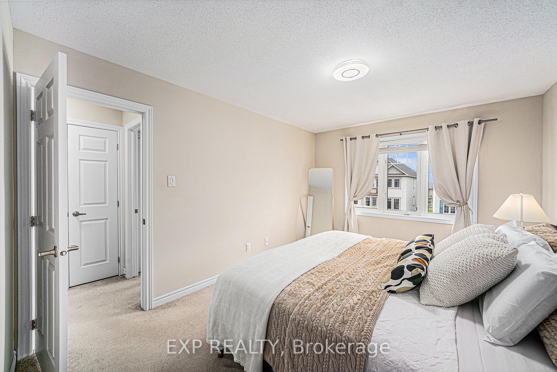 Photo 20 of 335 Sweet Grass Circle, Ottawa, Barrhaven - Half Moon Bay — HOMEH