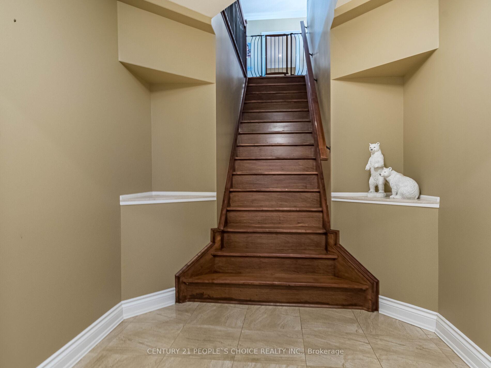 Photo 30 of 191 Kemp Road E, Grimsby, Grimsby Escarpment — HOMEH