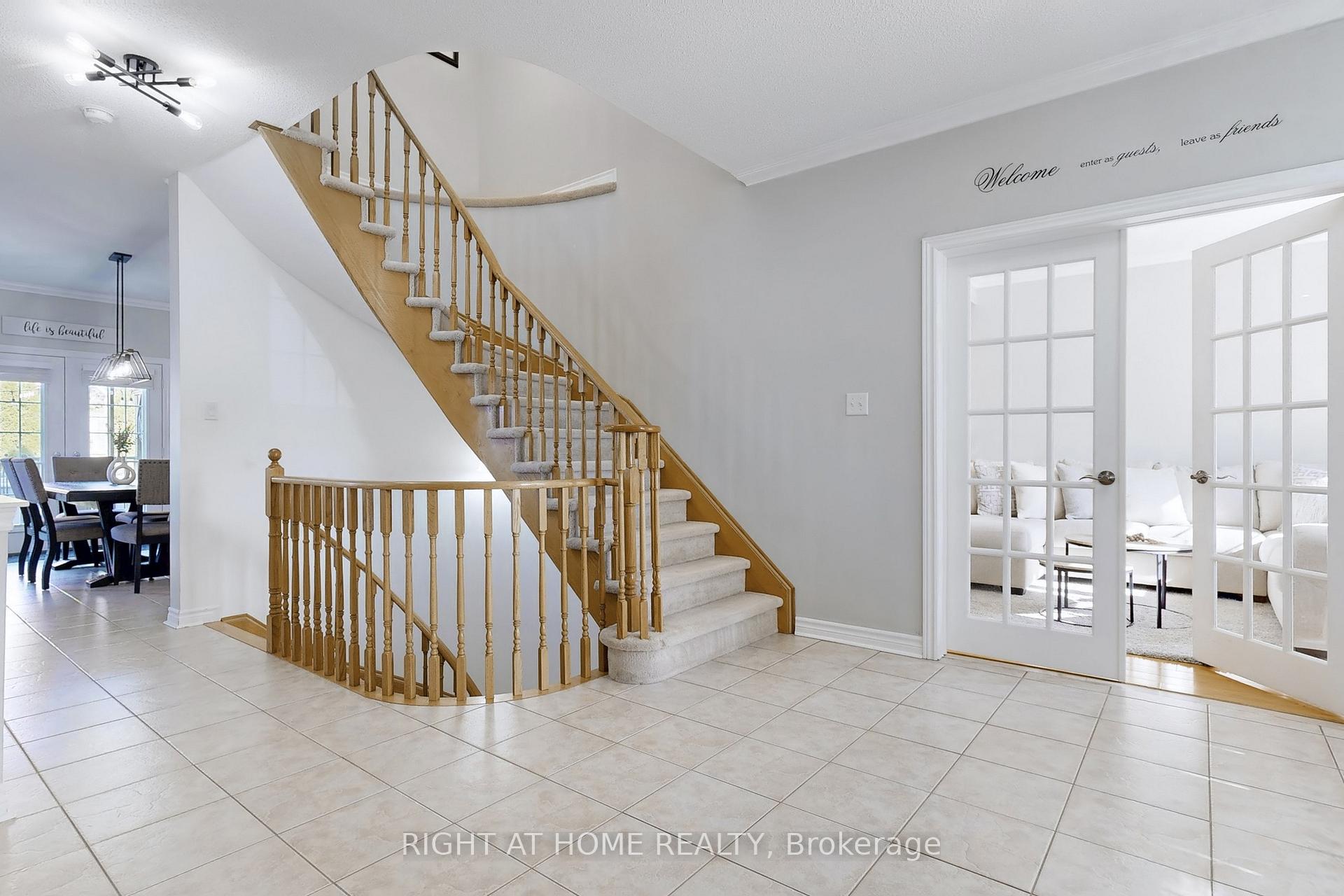 Photo 2 of 418 Mapleton Avenue, Barrie, Ardagh — HOMEH