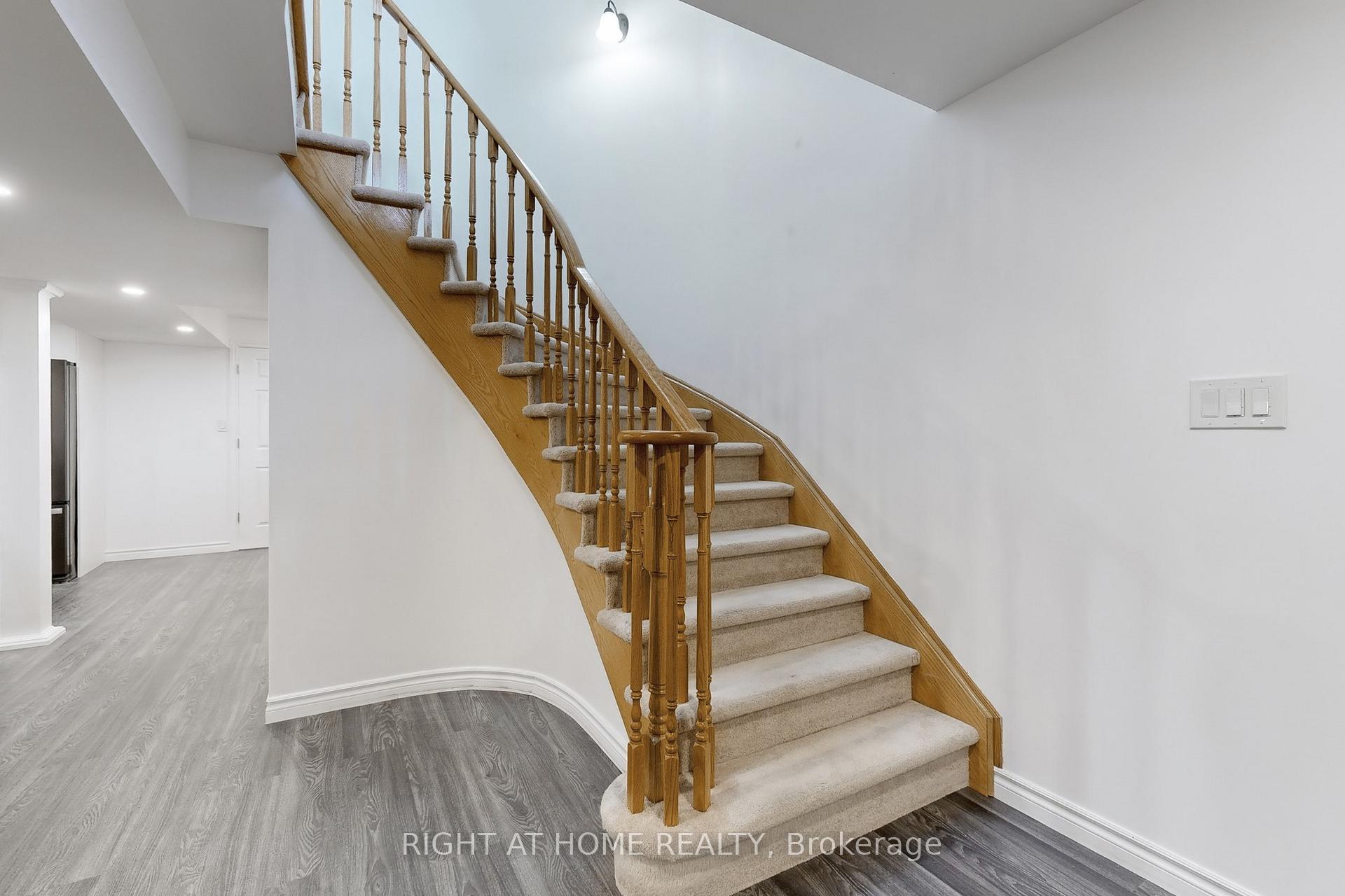 Photo 20 of 418 Mapleton Avenue, Barrie, Ardagh — HOMEH