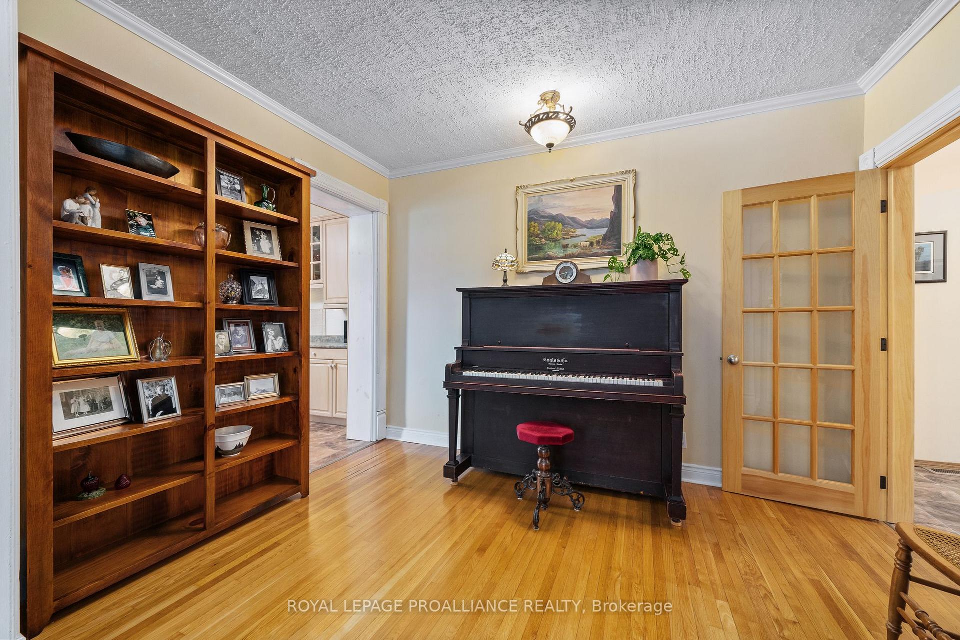 Photo 26 of 367 Bleecker Avenue, Belleville, Belleville Ward — HOMEH