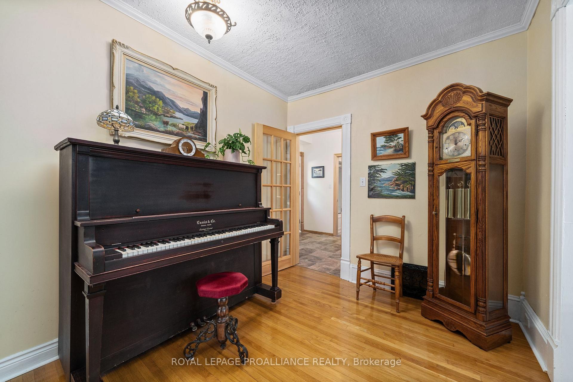 Photo 27 of 367 Bleecker Avenue, Belleville, Belleville Ward — HOMEH