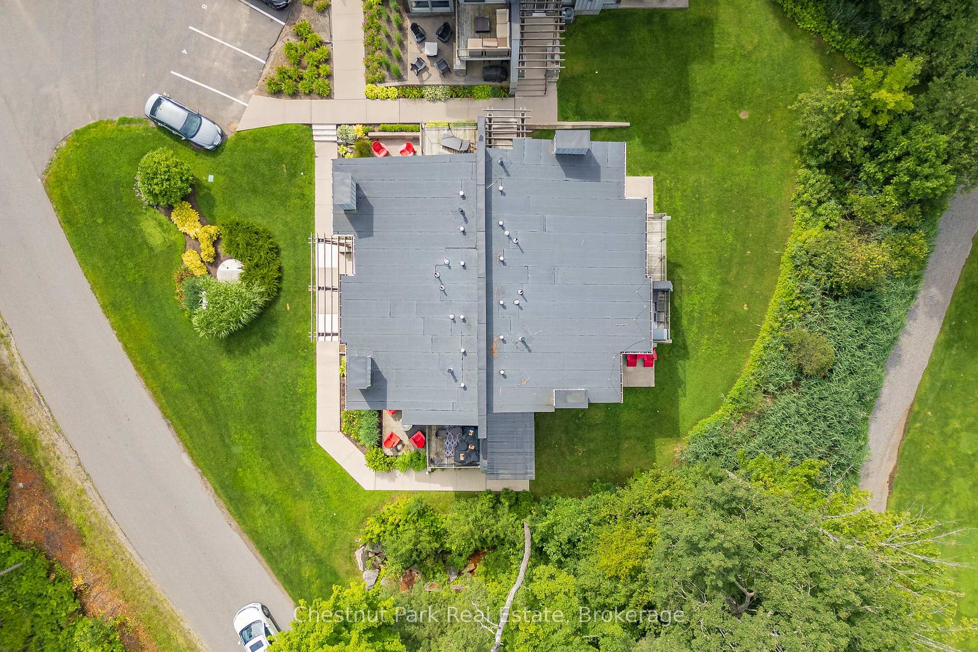 Photo 2 of 6 Carrick Trail, Gravenhurst, Muskoka (S) — HOMEH