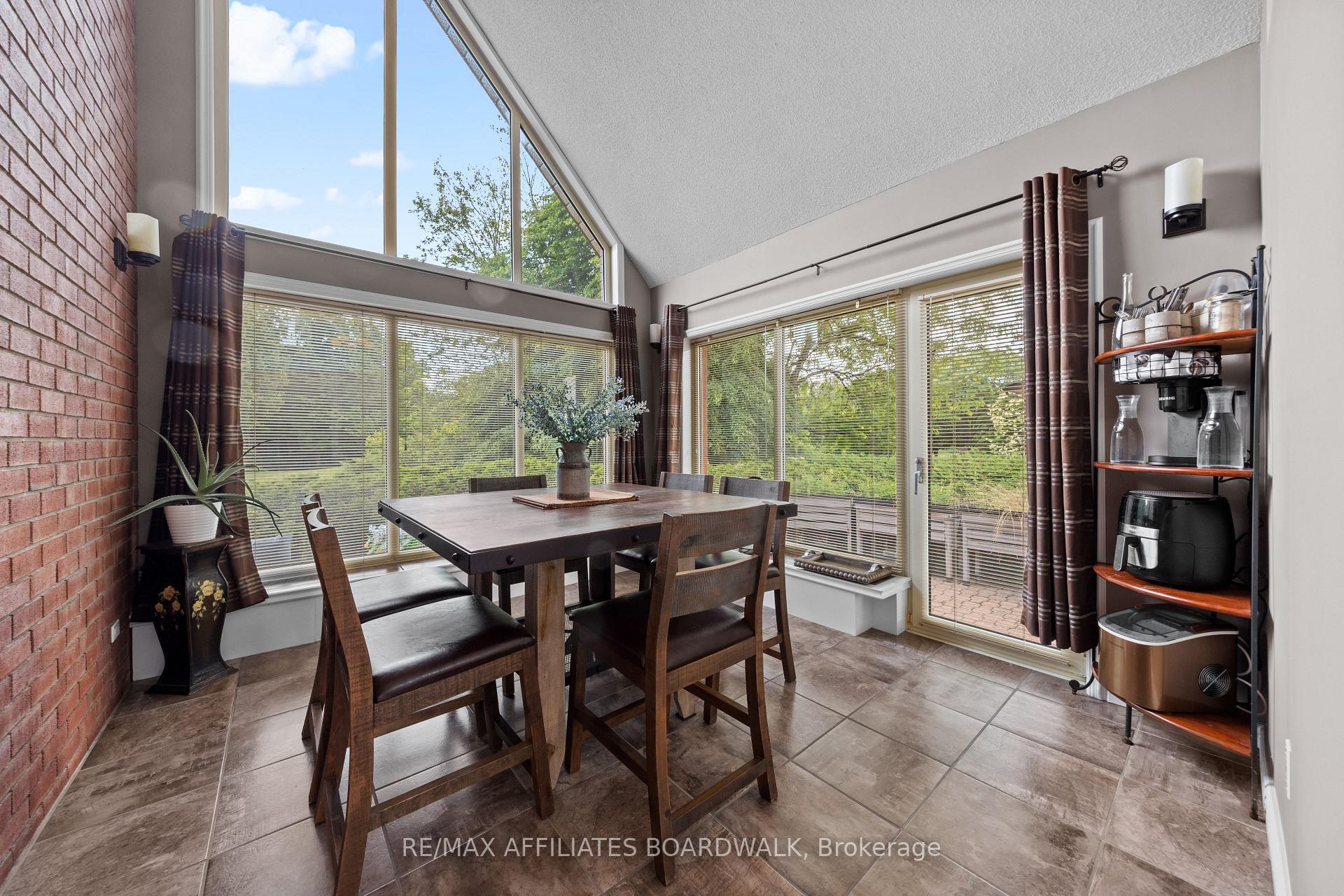 Photo 21 of 1700 Lakeshore Drive, Ottawa, Greely — HOMEH