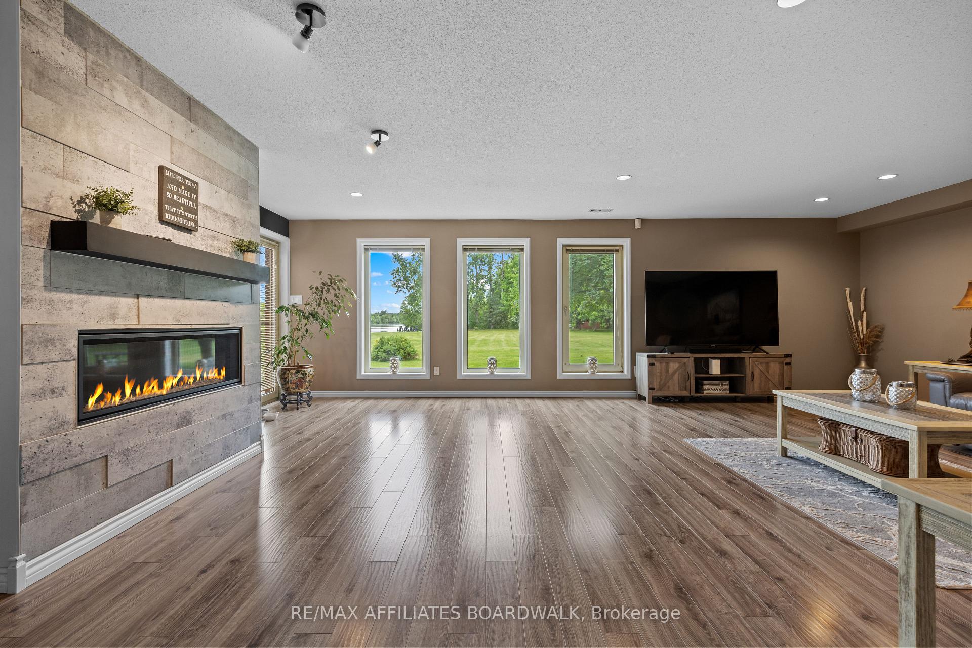 Photo 22 of 1700 Lakeshore Drive, Ottawa, Greely — HOMEH