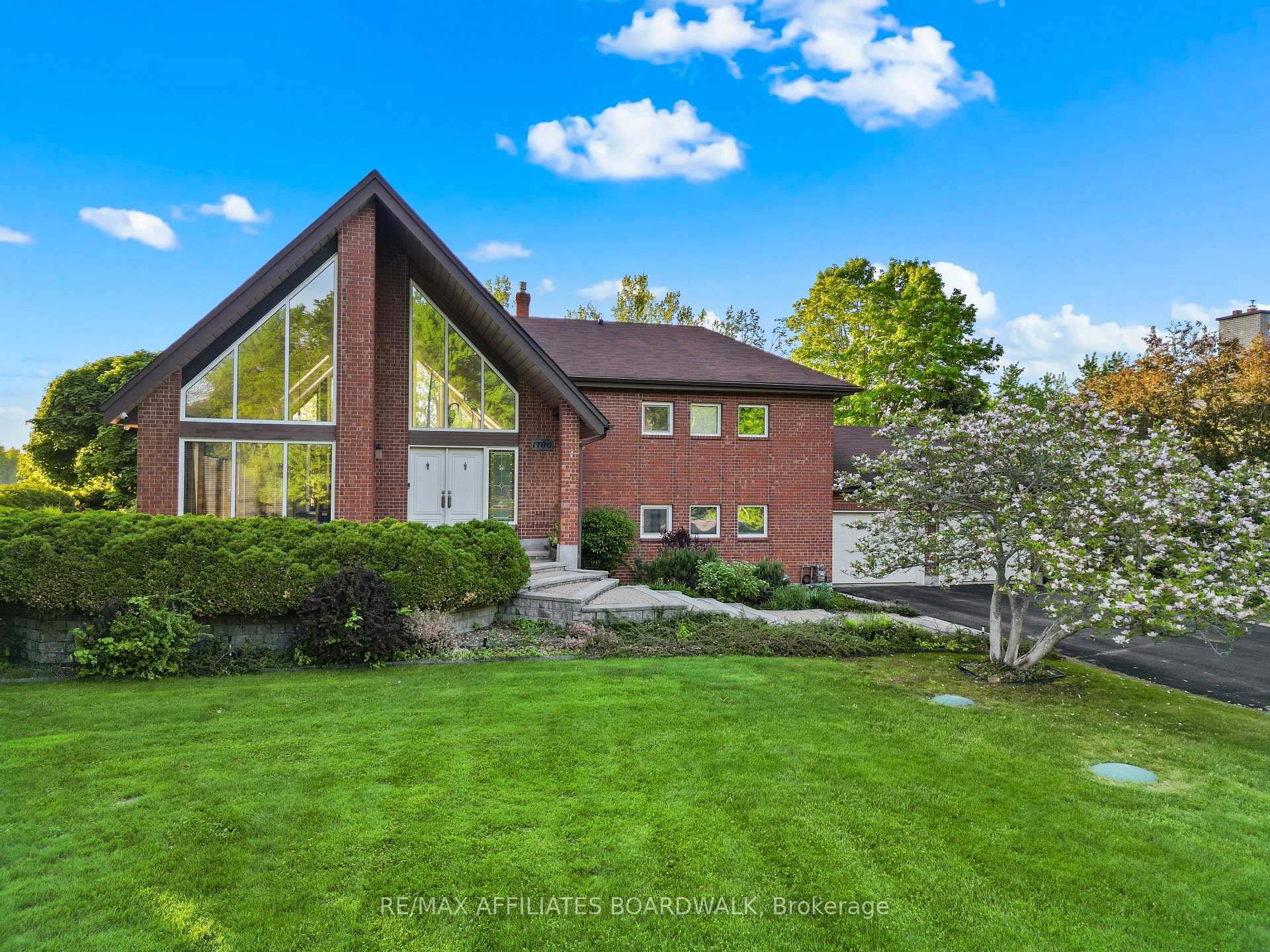 Photo 49 of 1700 Lakeshore Drive, Ottawa, Greely — HOMEH