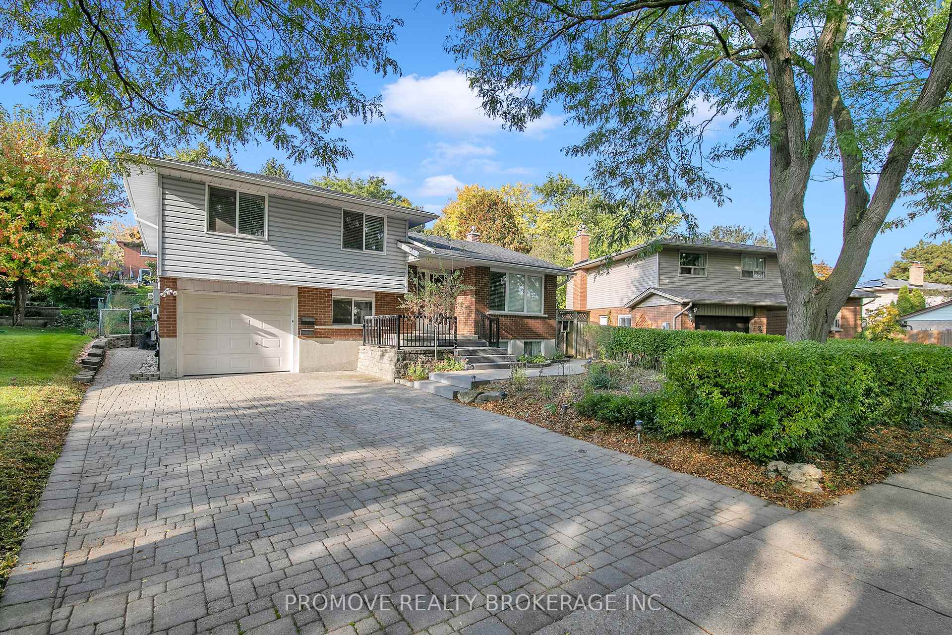Photo 1 of 22 Thistle Road, Guelph, Willow West/Sugarbush/West Acres — HOMEH