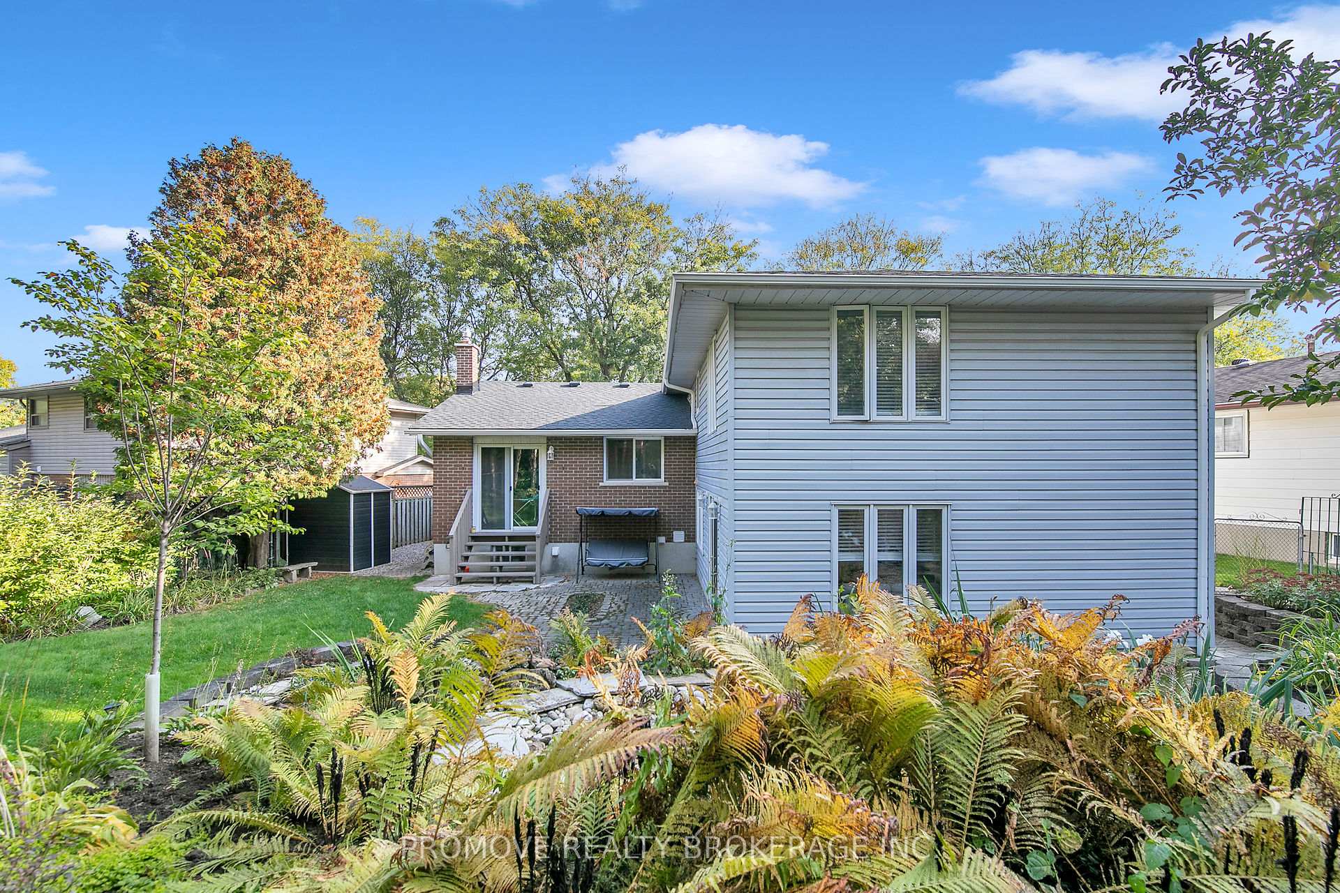 Photo 4 of 22 Thistle Road, Guelph, Willow West/Sugarbush/West Acres — HOMEH