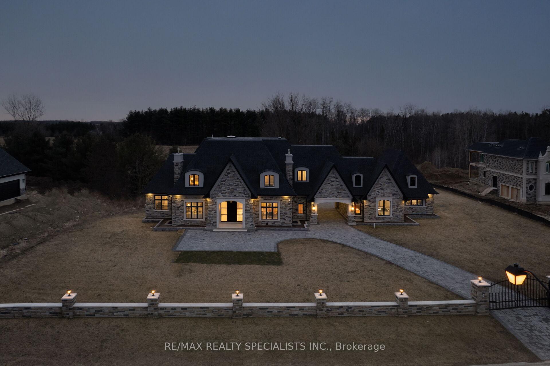 Photo 3 of 15 Mulloy Court, Caledon, Palgrave — HOMEH