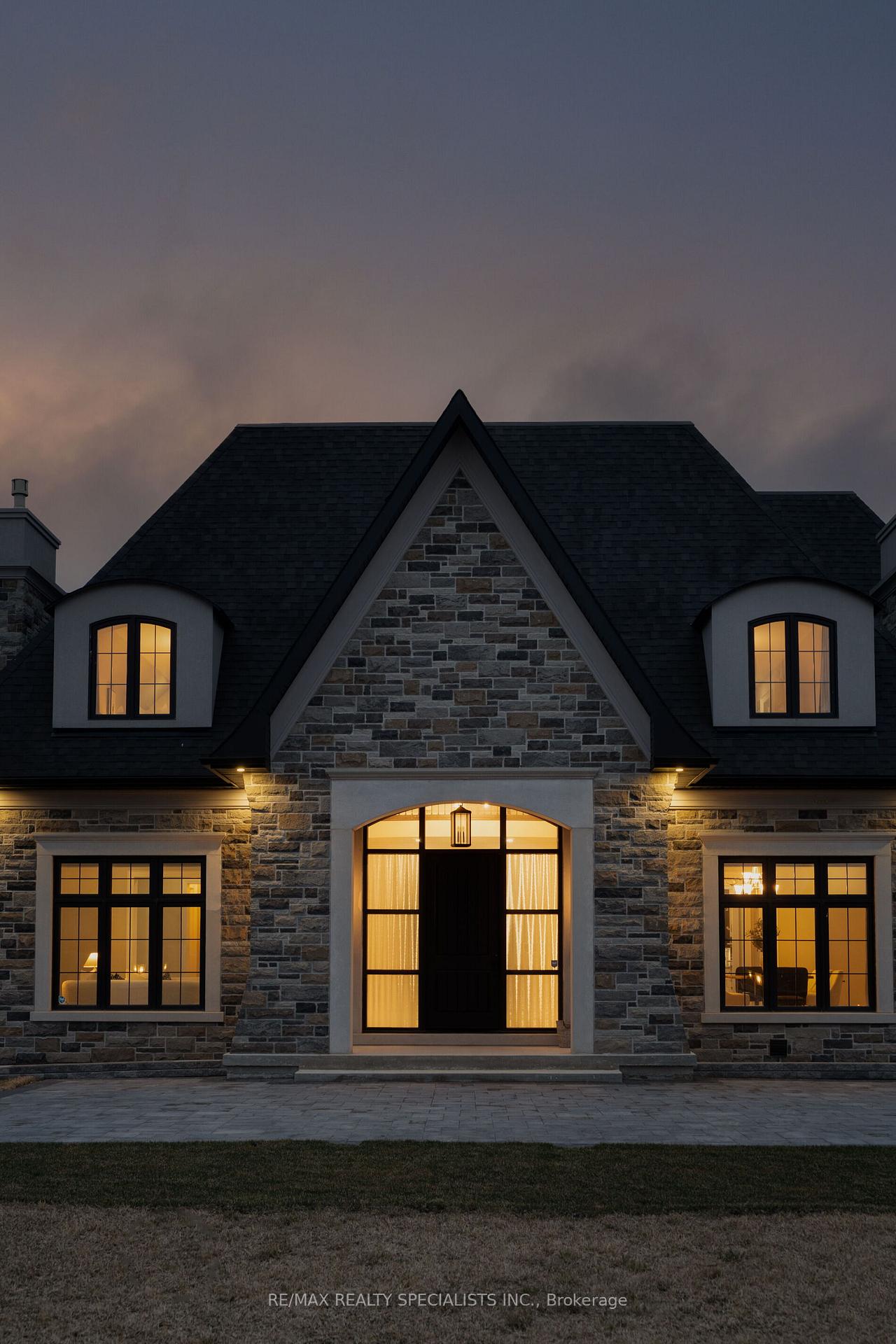 Photo 4 of 15 Mulloy Court, Caledon, Palgrave — HOMEH
