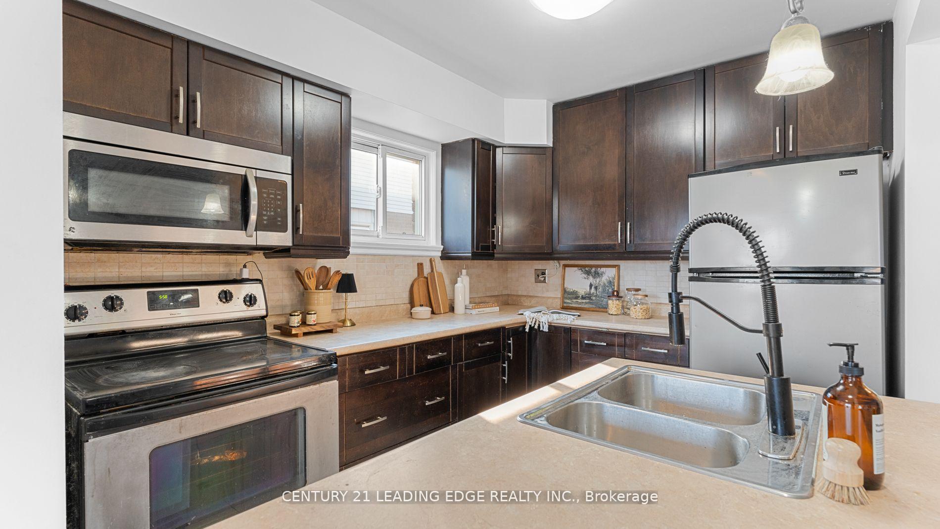 Photo 7 of 55 Turnberry Crescent, Clarington, Courtice — HOMEH