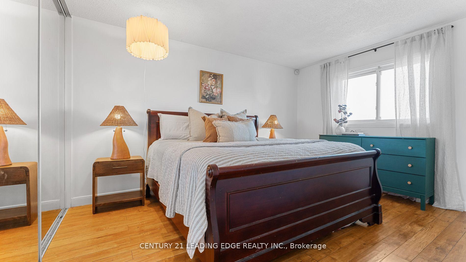 Photo 18 of 55 Turnberry Crescent, Clarington, Courtice — HOMEH