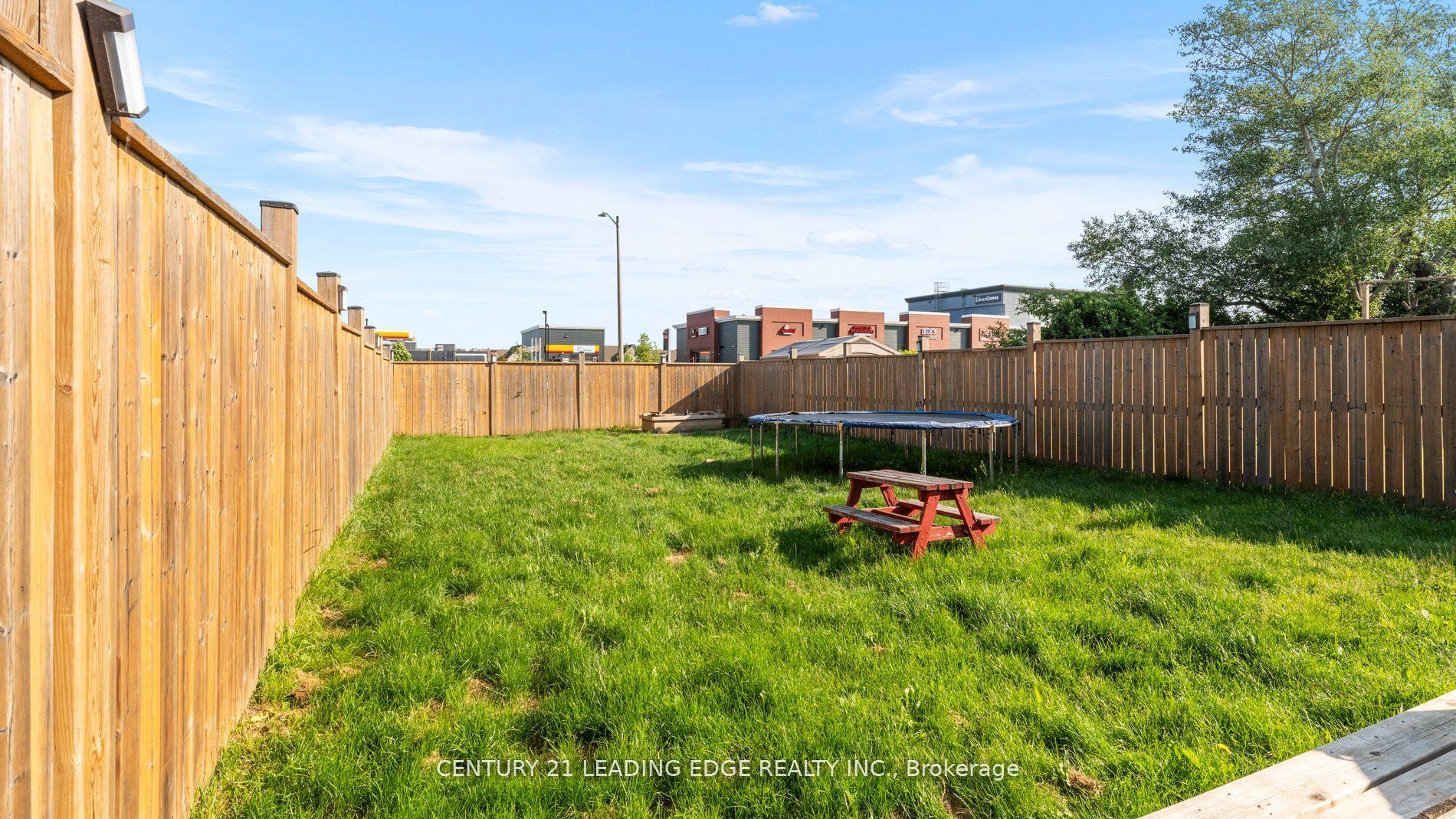 Photo 36 of 55 Turnberry Crescent, Clarington, Courtice — HOMEH
