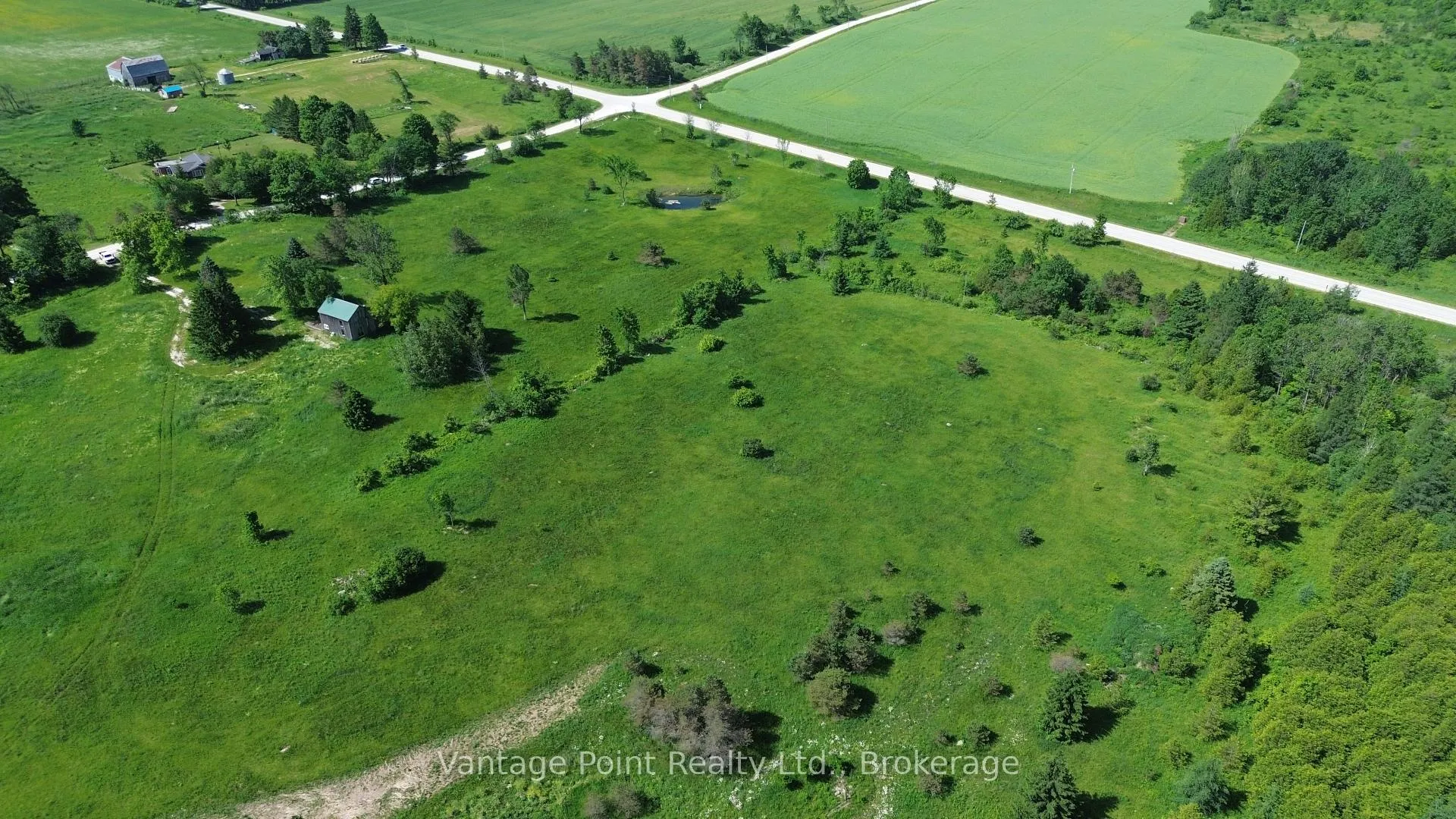 Photo 32 of 605303 Sideroad 13a, Grey Highlands — HOMEH