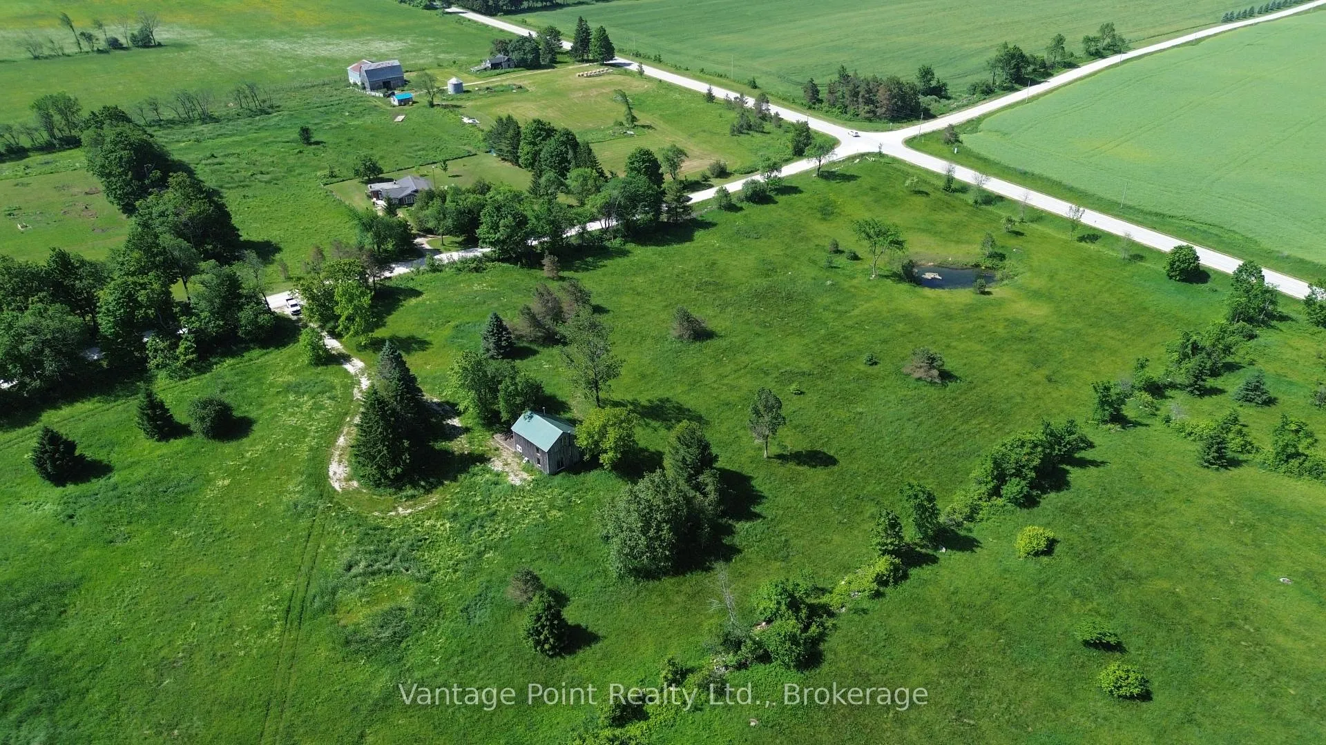 Photo 37 of 605303 Sideroad 13a, Grey Highlands — HOMEH