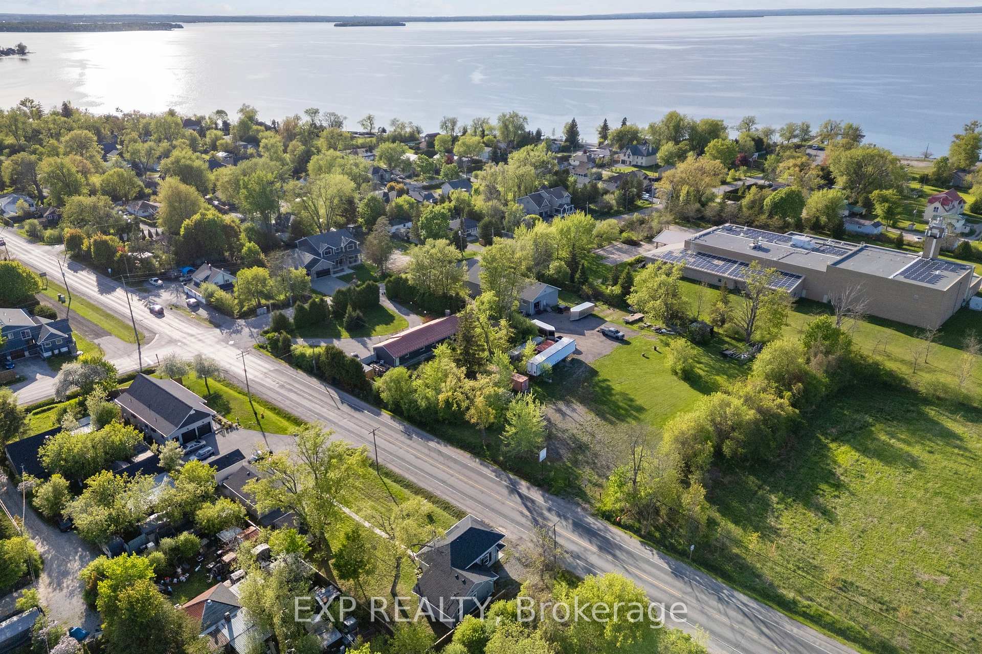 Photo 3 of 1597 Metro Road N, Georgina, Historic Lakeshore Communities — HOMEH