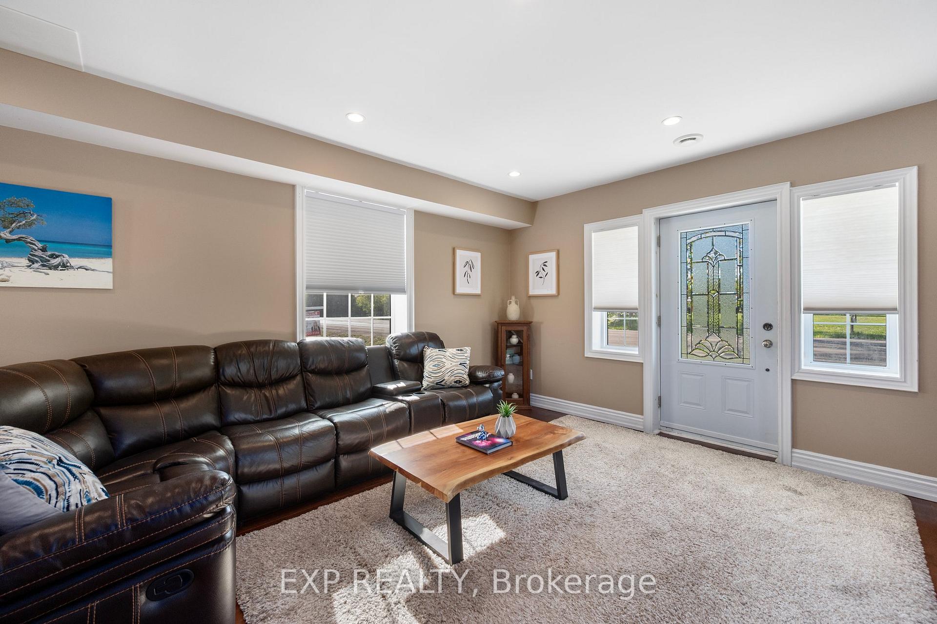 Photo 7 of 1597 Metro Road N, Georgina, Historic Lakeshore Communities — HOMEH
