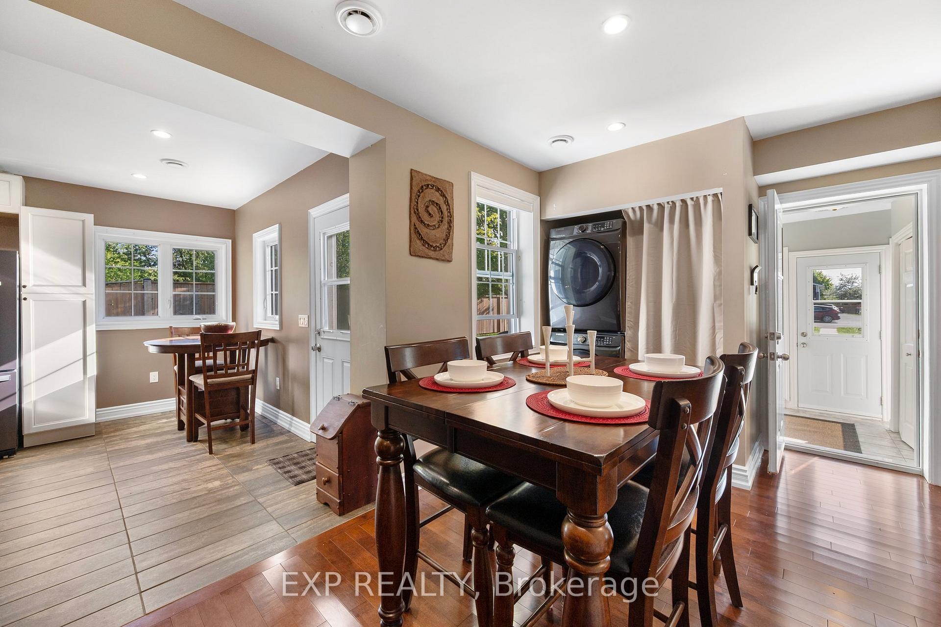 Photo 12 of 1597 Metro Road N, Georgina, Historic Lakeshore Communities — HOMEH