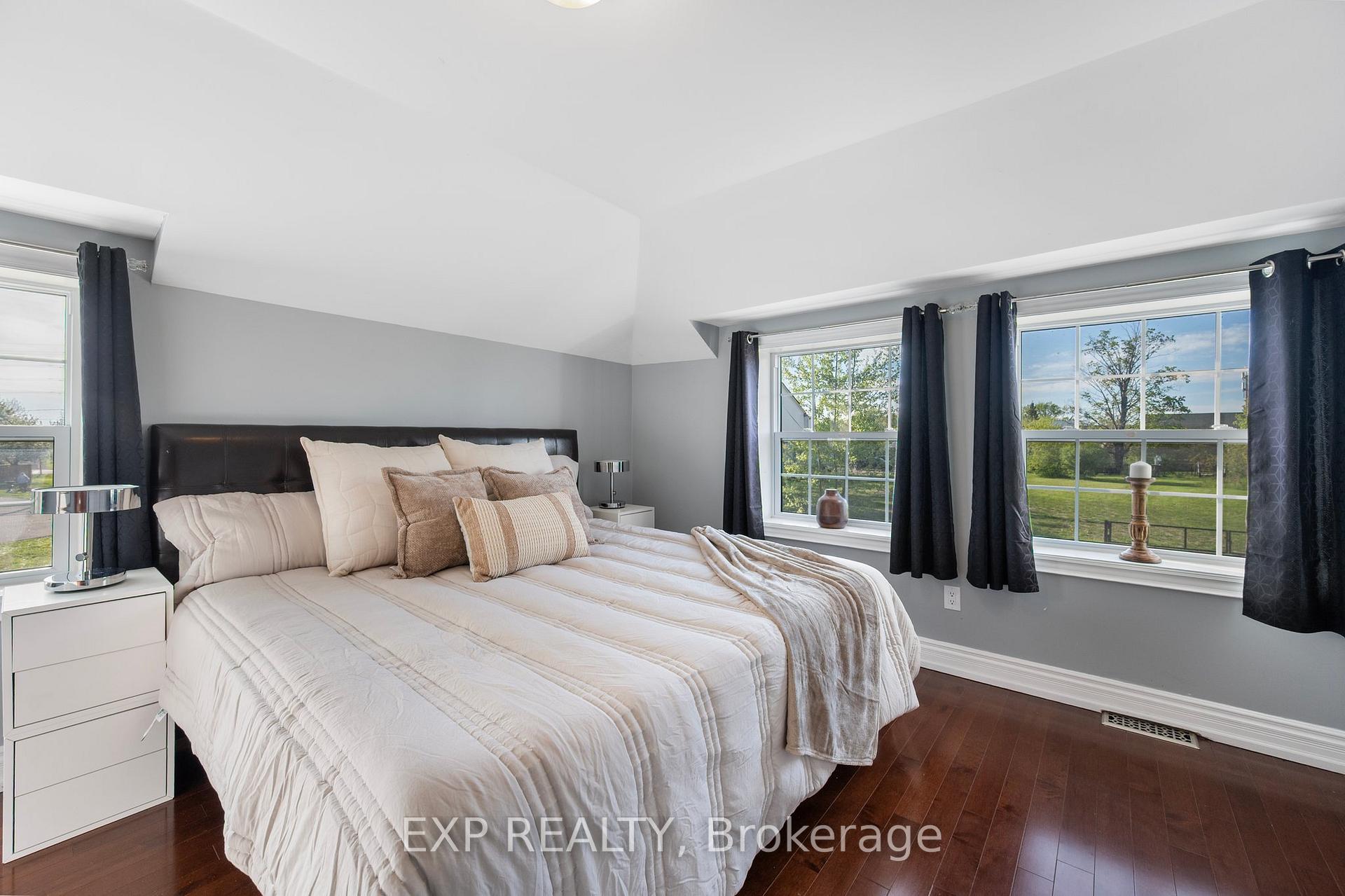 Photo 22 of 1597 Metro Road N, Georgina, Historic Lakeshore Communities — HOMEH