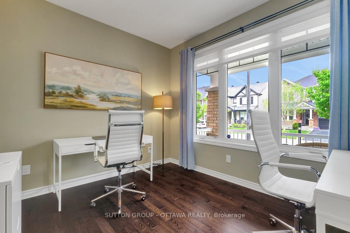 Photo 3 of 181 Lamprey Street, Ottawa, Barrhaven - Half Moon Bay — HOMEH