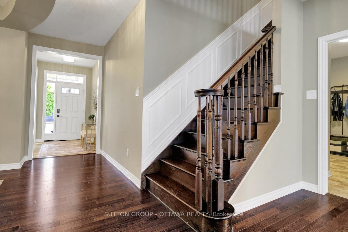 Photo 5 of 181 Lamprey Street, Ottawa, Barrhaven - Half Moon Bay — HOMEH