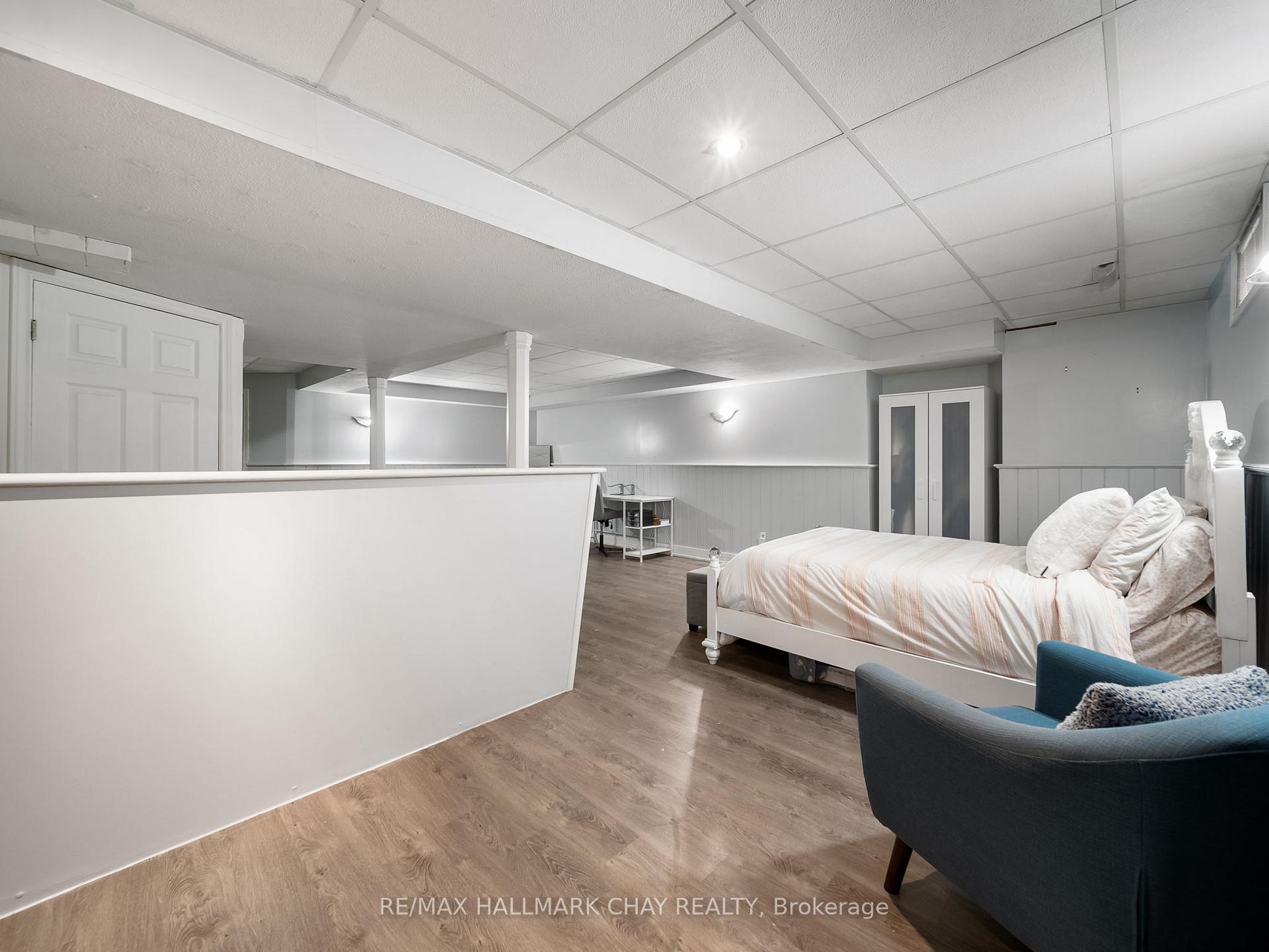 Photo 37 of 51 Shakespeare Crescent, Barrie, Letitia Heights — HOMEH