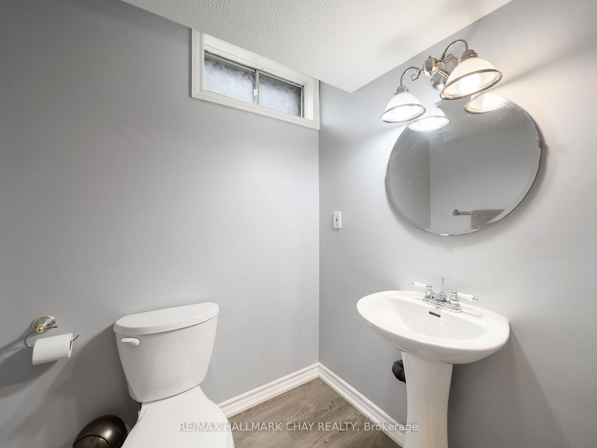 Photo 40 of 51 Shakespeare Crescent, Barrie, Letitia Heights — HOMEH