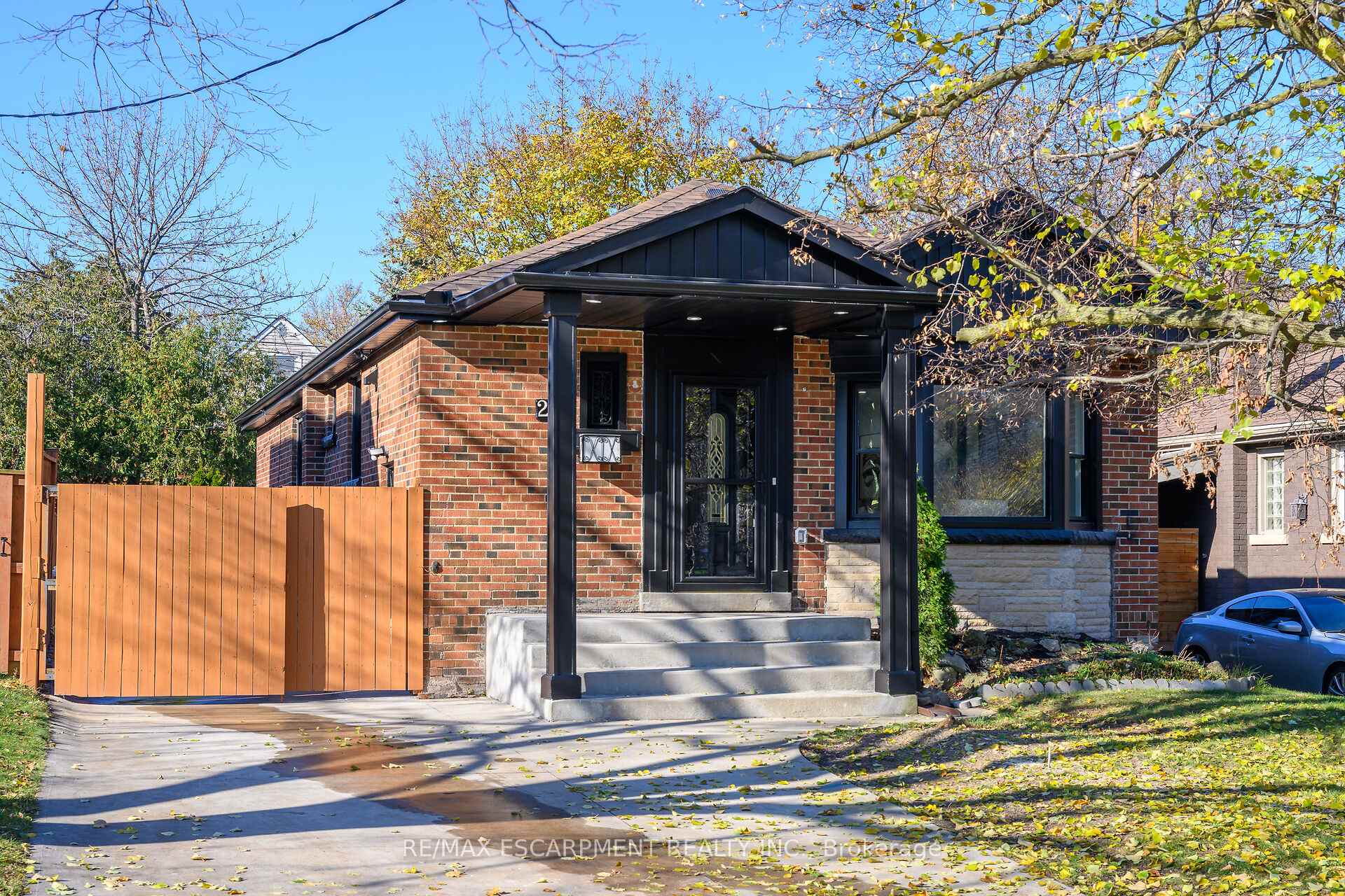Photo 1 of 26 Martin Road, Hamilton, Rosedale — HOMEH