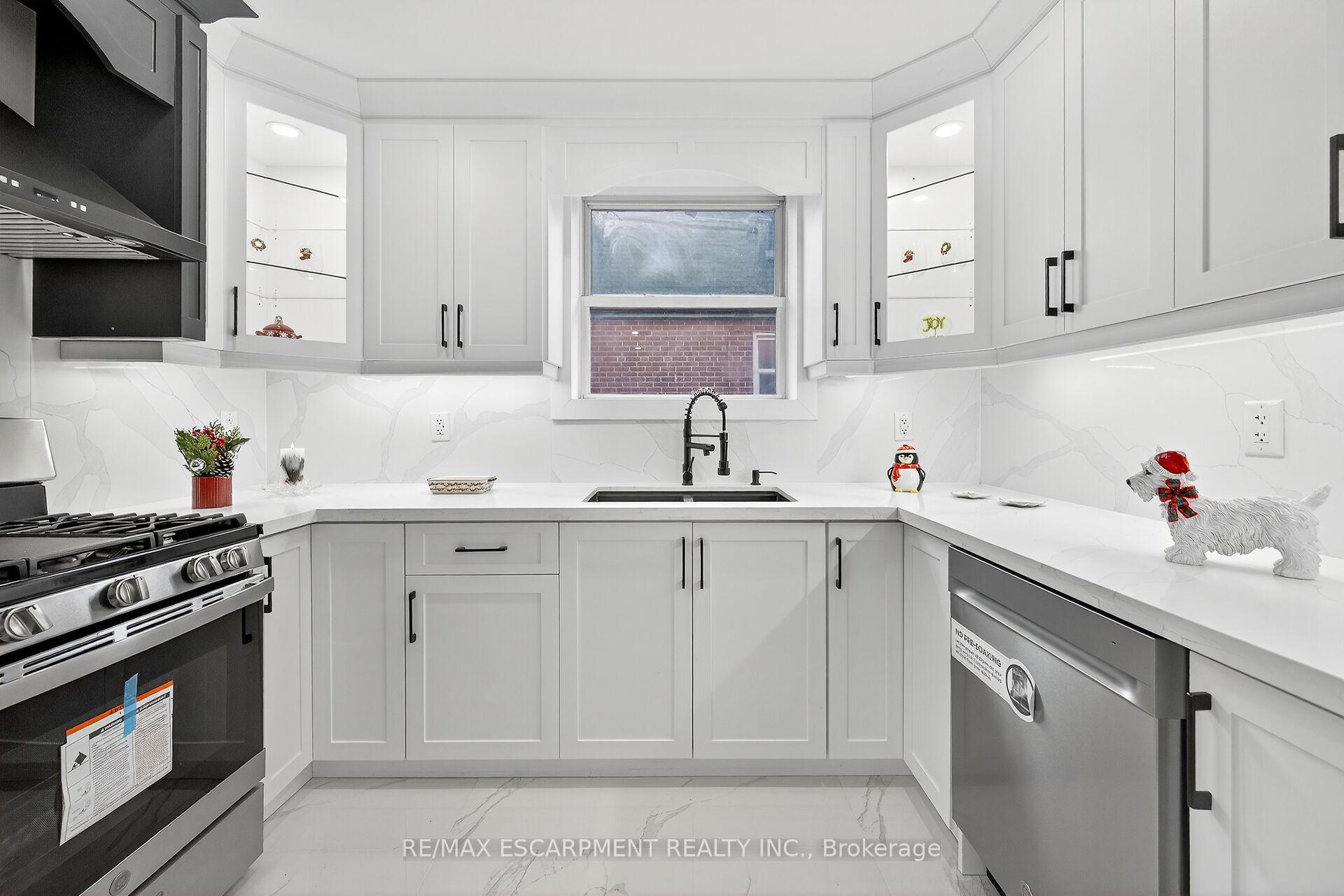 Photo 9 of 26 Martin Road, Hamilton, Rosedale — HOMEH