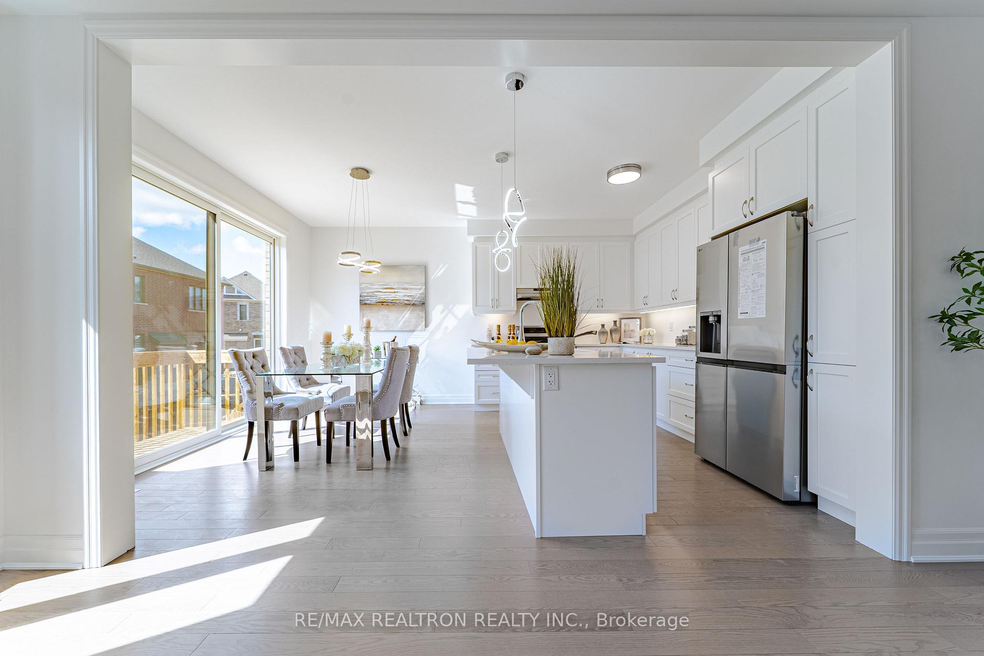 Photo 9 of 63 Greenridge Crescent, Markham, Victoria Manor-Jennings Gate — HOMEH