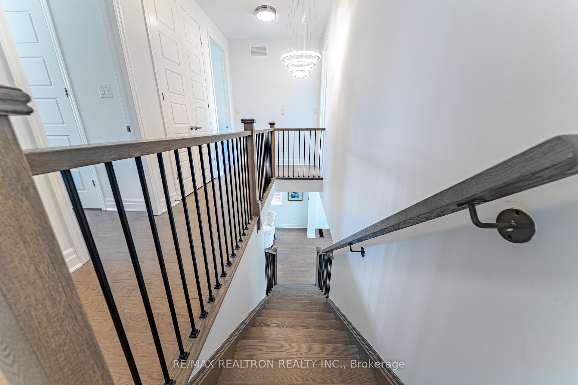 Photo 36 of 63 Greenridge Crescent, Markham, Victoria Manor-Jennings Gate — HOMEH