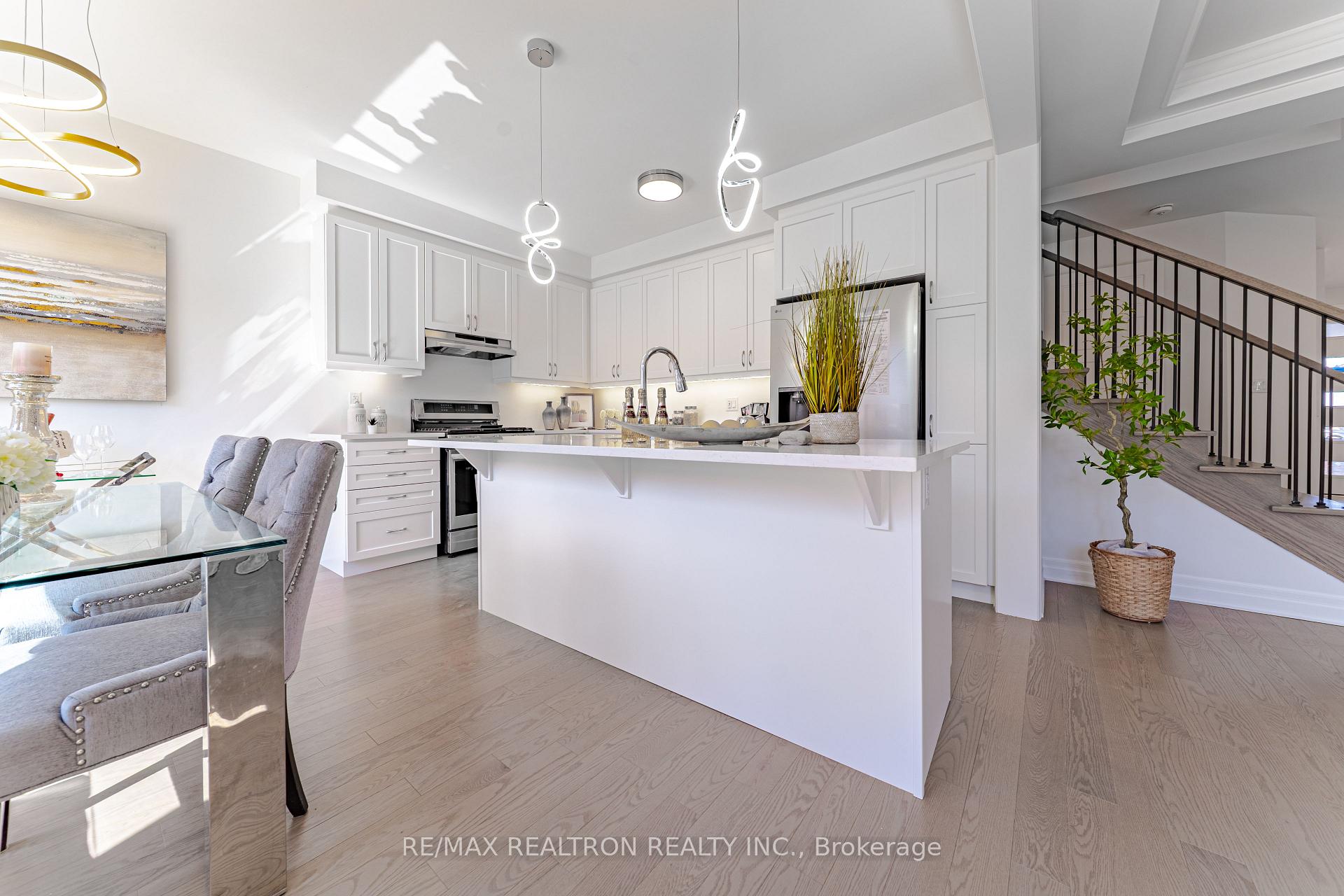 Photo 38 of 63 Greenridge Crescent, Markham, Victoria Manor-Jennings Gate — HOMEH