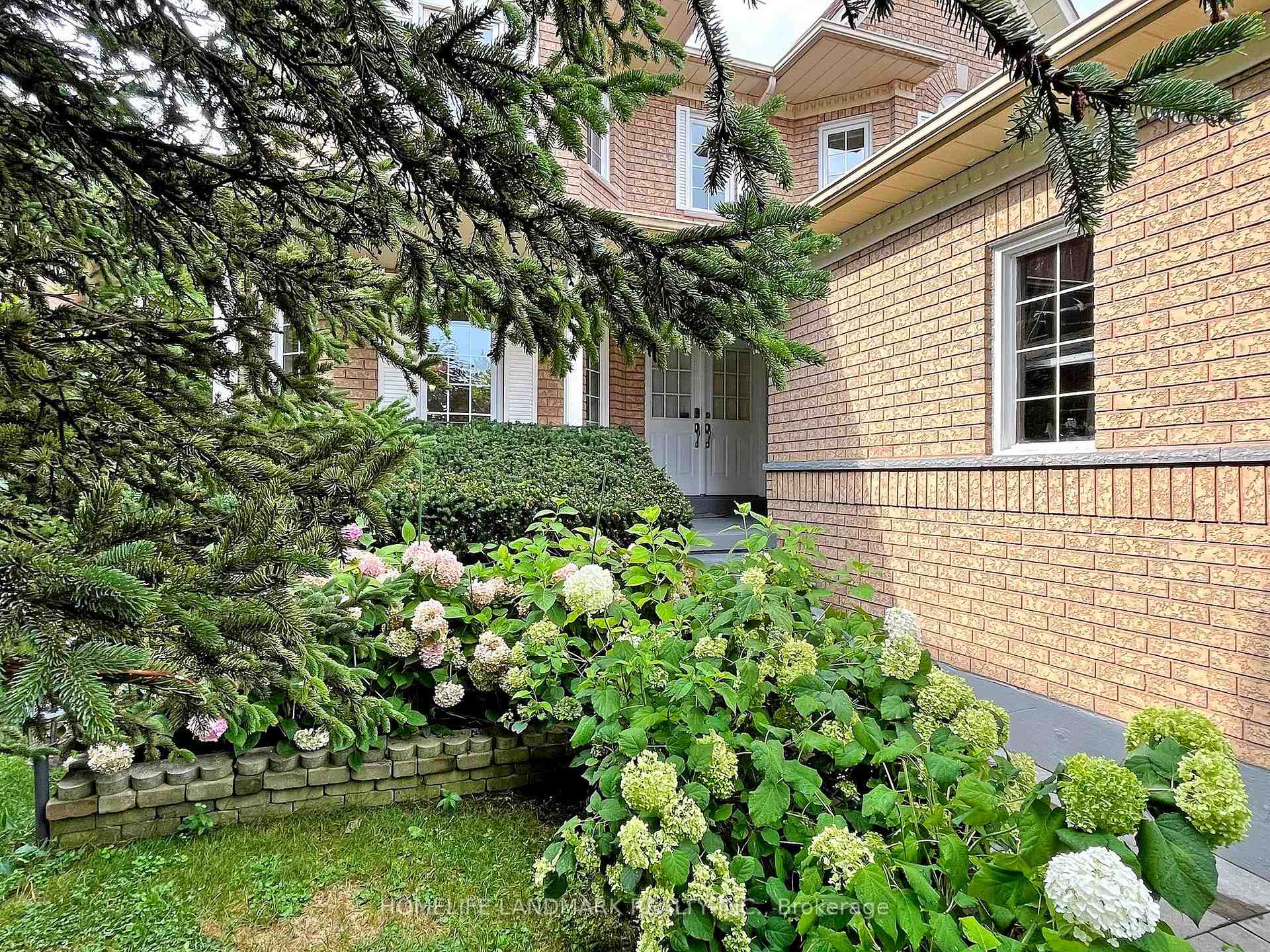 Photo 5 of 64 Bradgate Drive, Markham, Thornlea — HOMEH