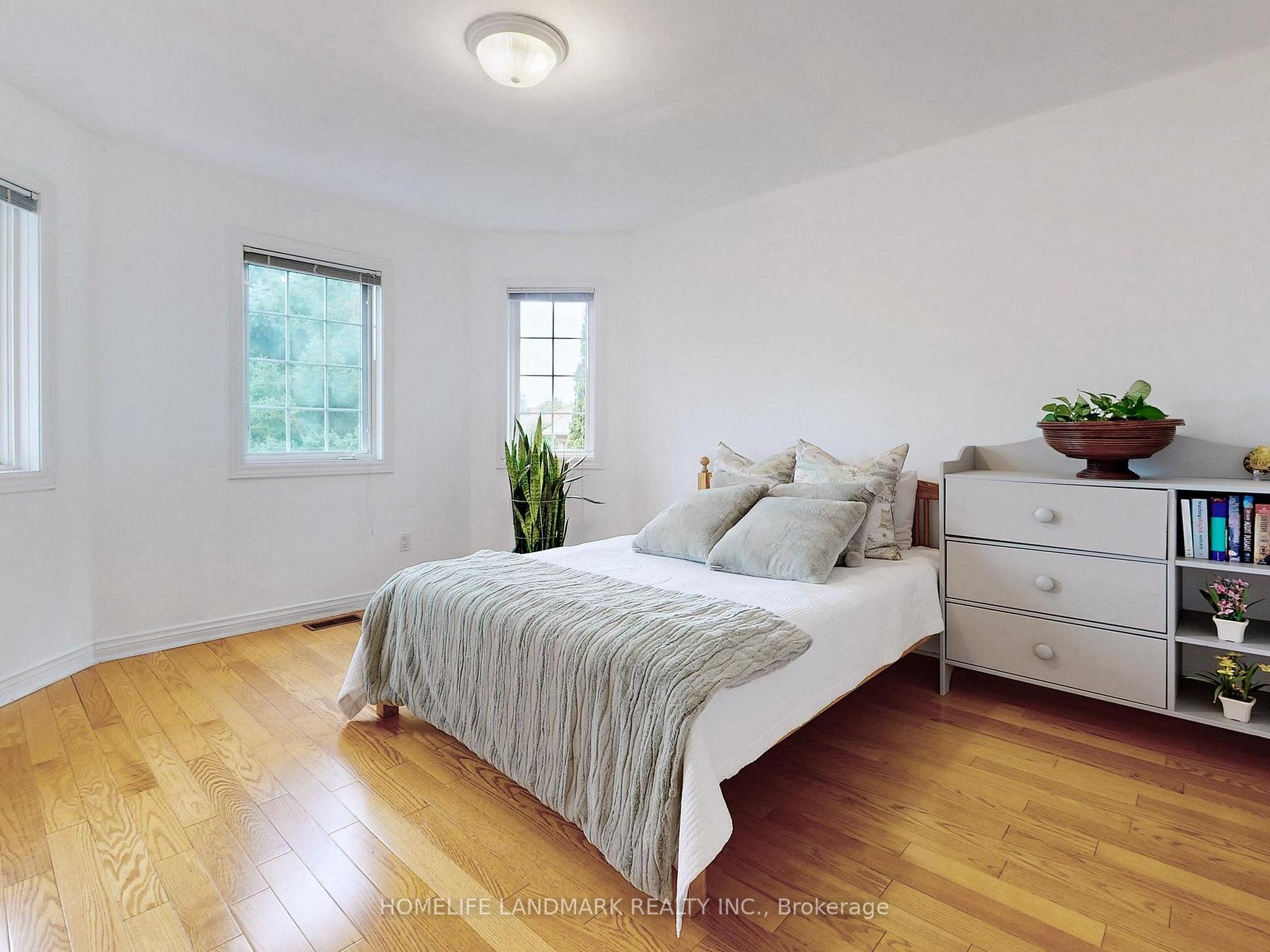 Photo 25 of 64 Bradgate Drive, Markham, Thornlea — HOMEH