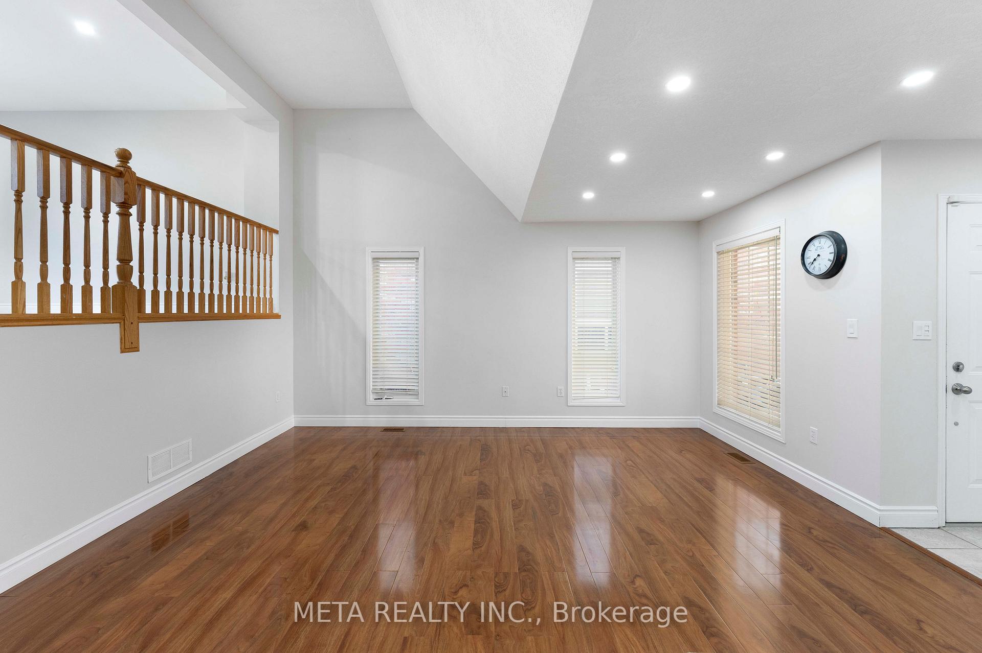 Photo 5 of 159 Lynch Circle, Guelph, Pineridge/Westminster Woods — HOMEH