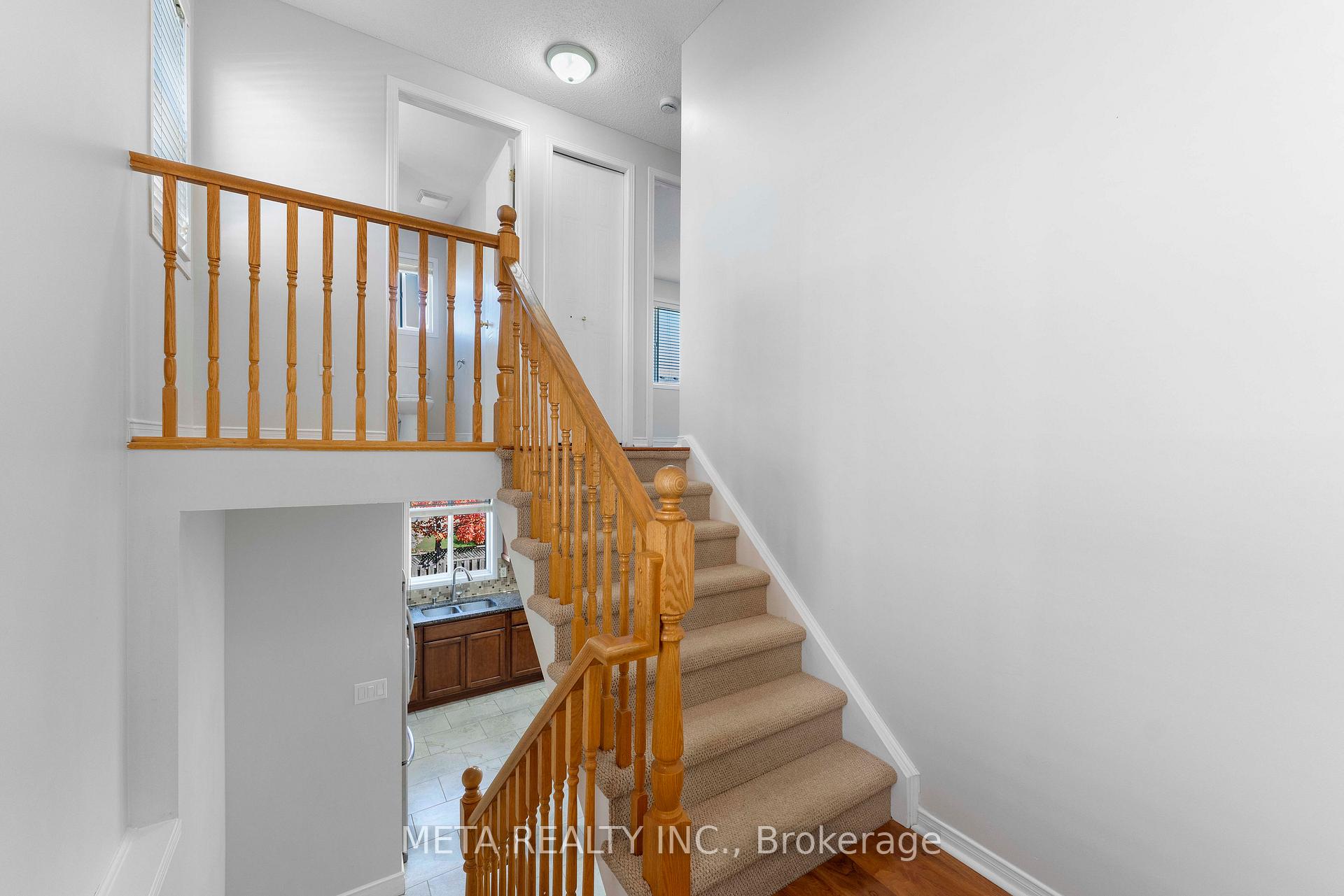 Photo 11 of 159 Lynch Circle, Guelph, Pineridge/Westminster Woods — HOMEH