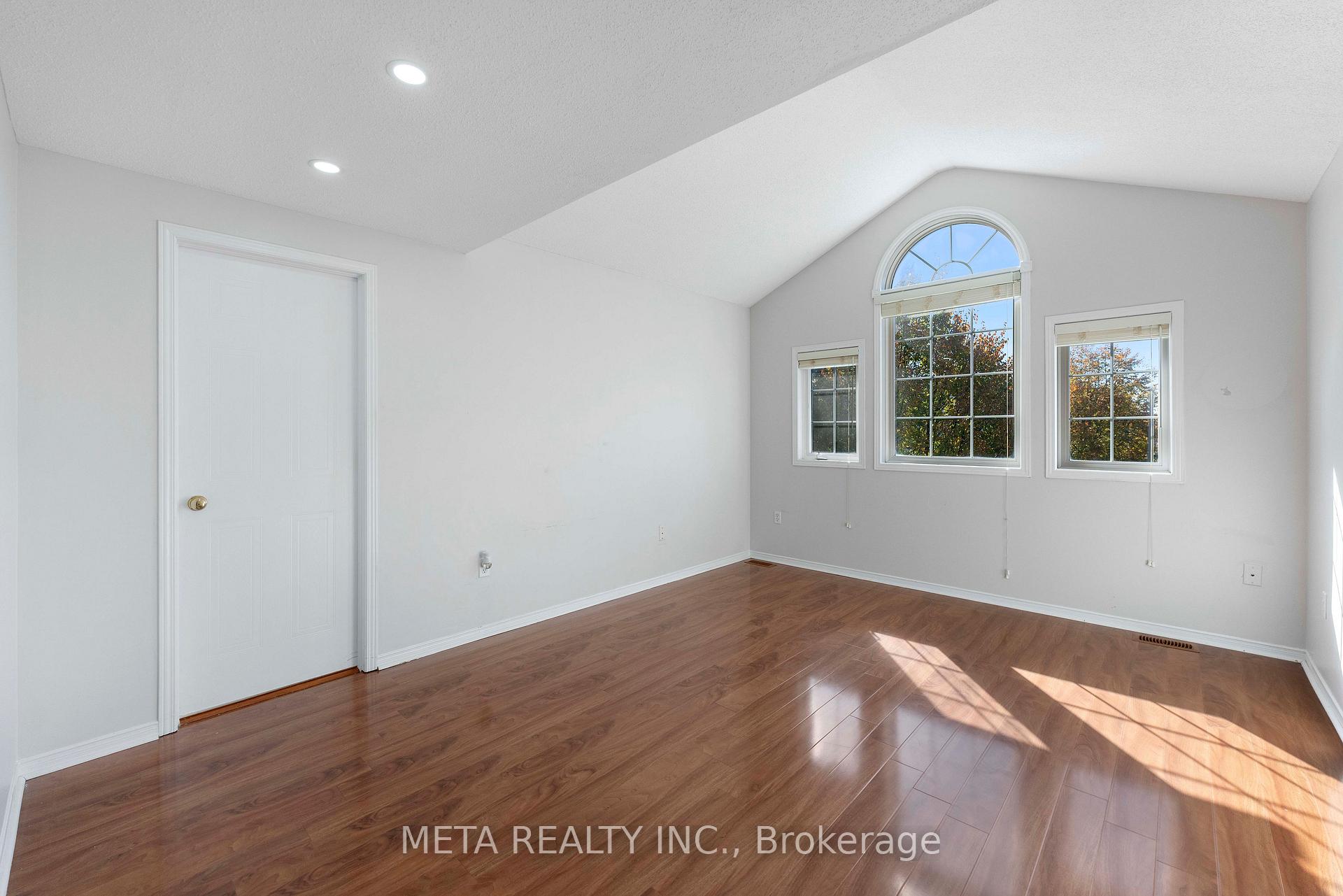 Photo 15 of 159 Lynch Circle, Guelph, Pineridge/Westminster Woods — HOMEH