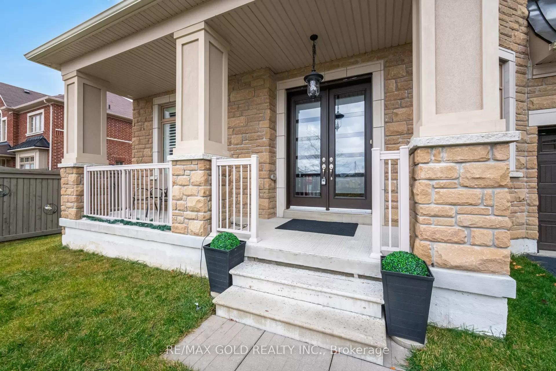 Photo 4 of 71 Squire Ellis Drive, Brampton, Toronto Gore Rural Estate — HOMEH