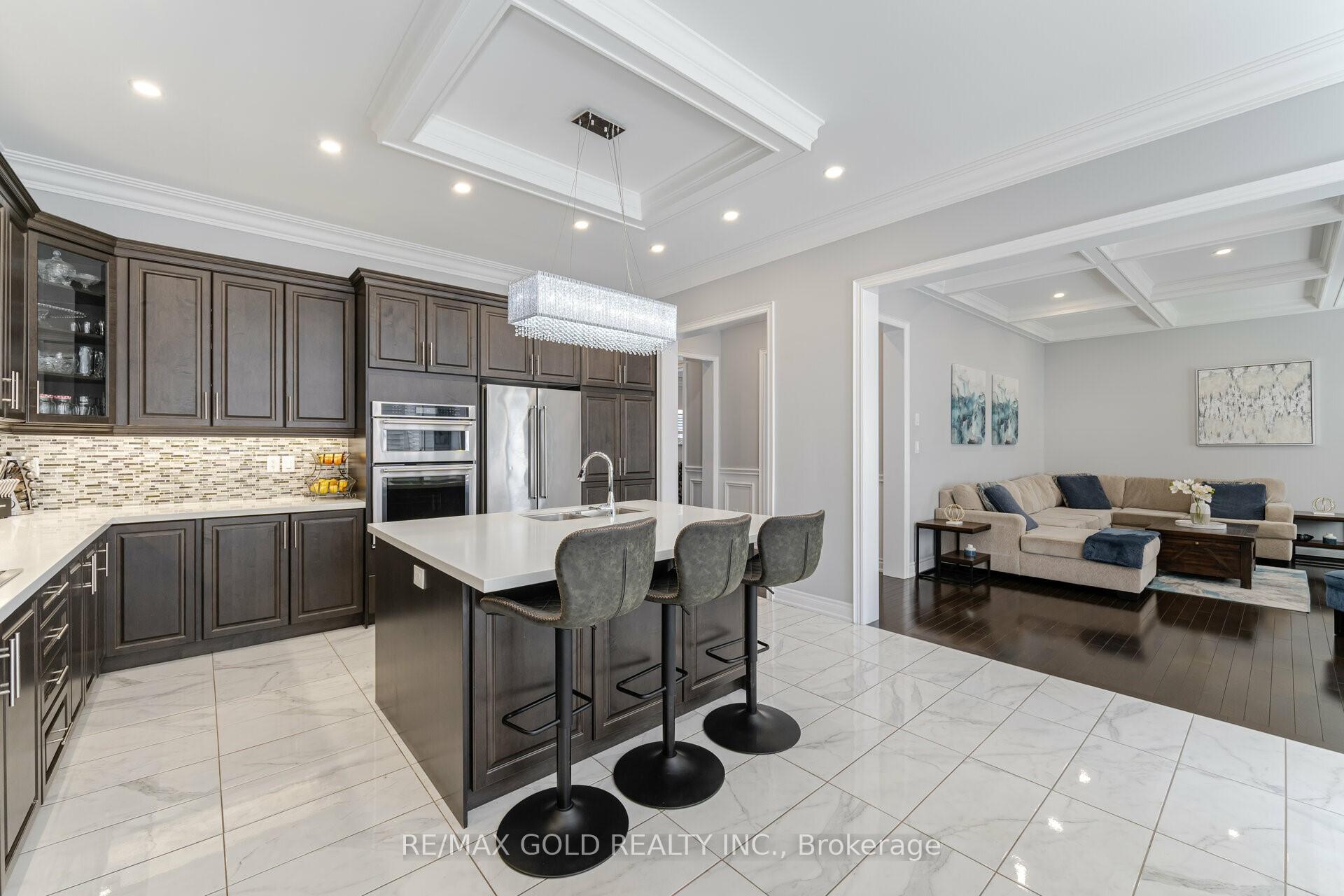 Photo 8 of 71 Squire Ellis Drive, Brampton, Toronto Gore Rural Estate — HOMEH