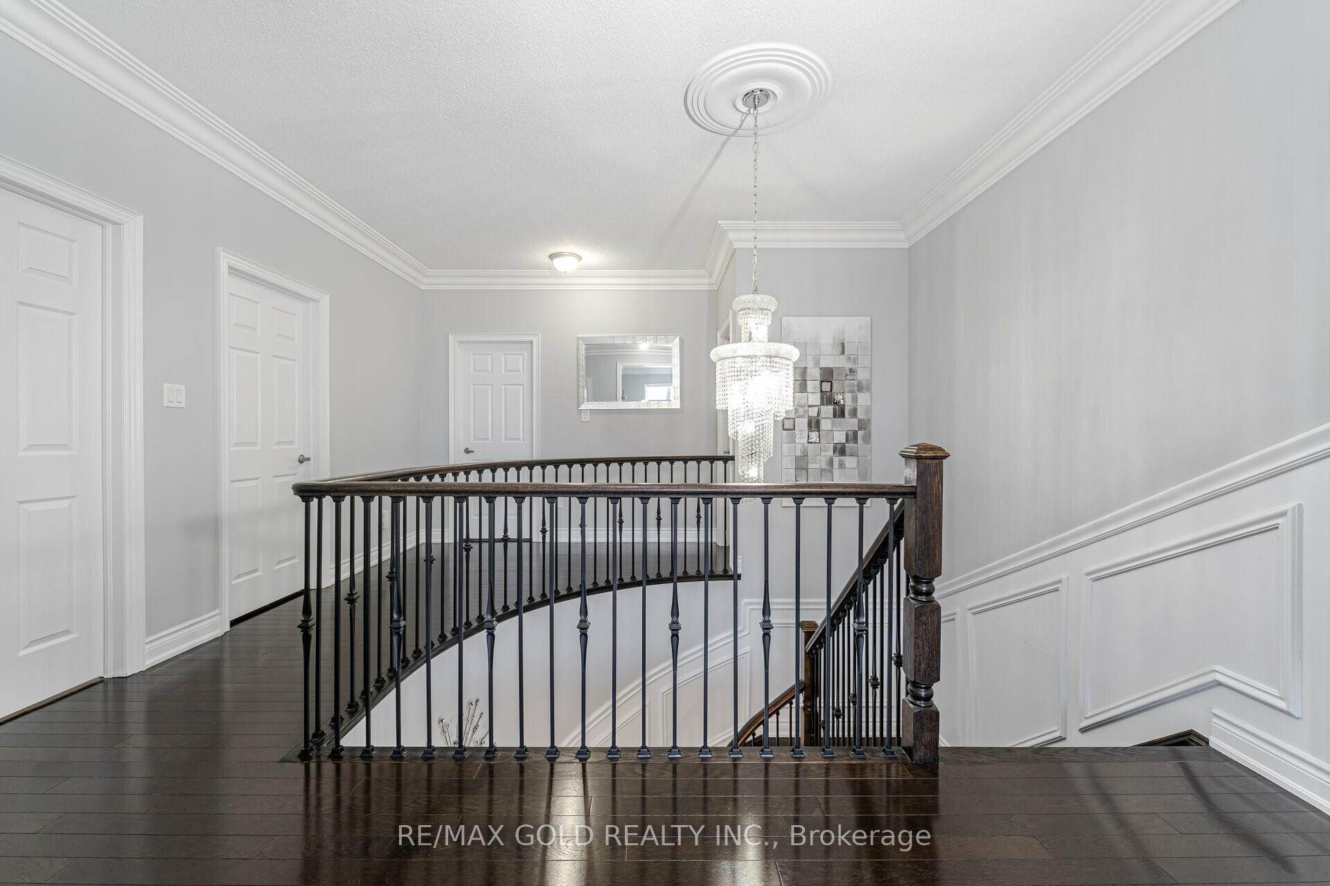 Photo 16 of 71 Squire Ellis Drive, Brampton, Toronto Gore Rural Estate — HOMEH